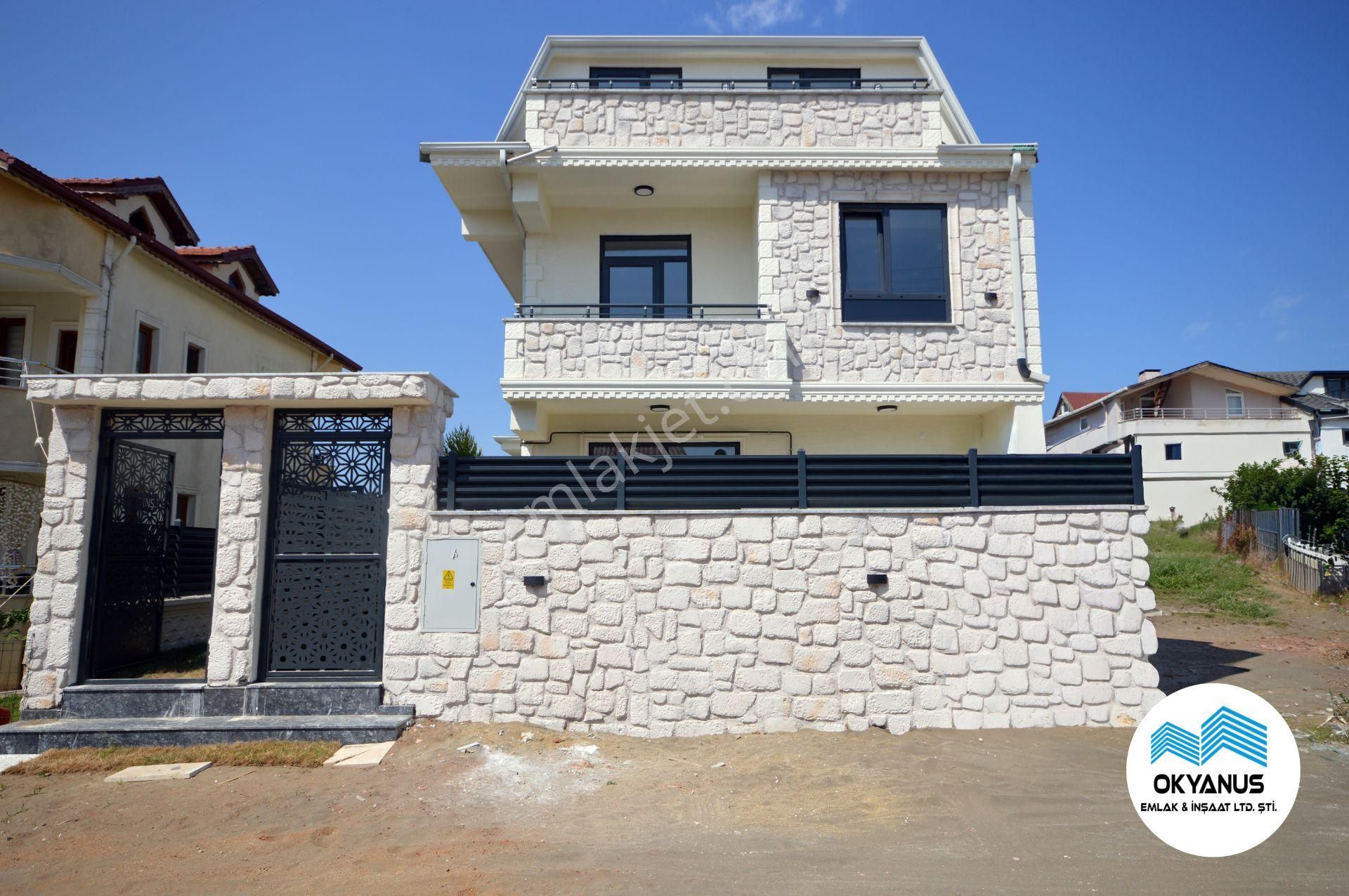 Kocaali Sahilde Müstakil Bahçeli Havuzlu Şık Villa Okyanustan - Görsel 4