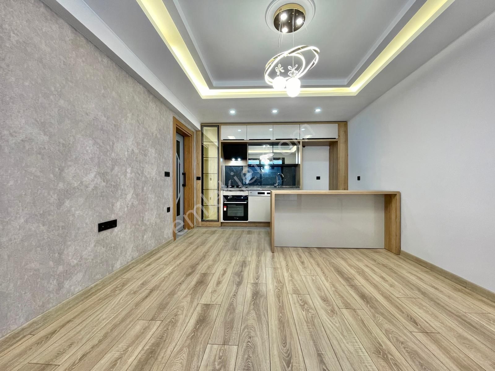 Berkay Demirel'den Altınkumda Full Donanımlı Lüks 1+1 Daire