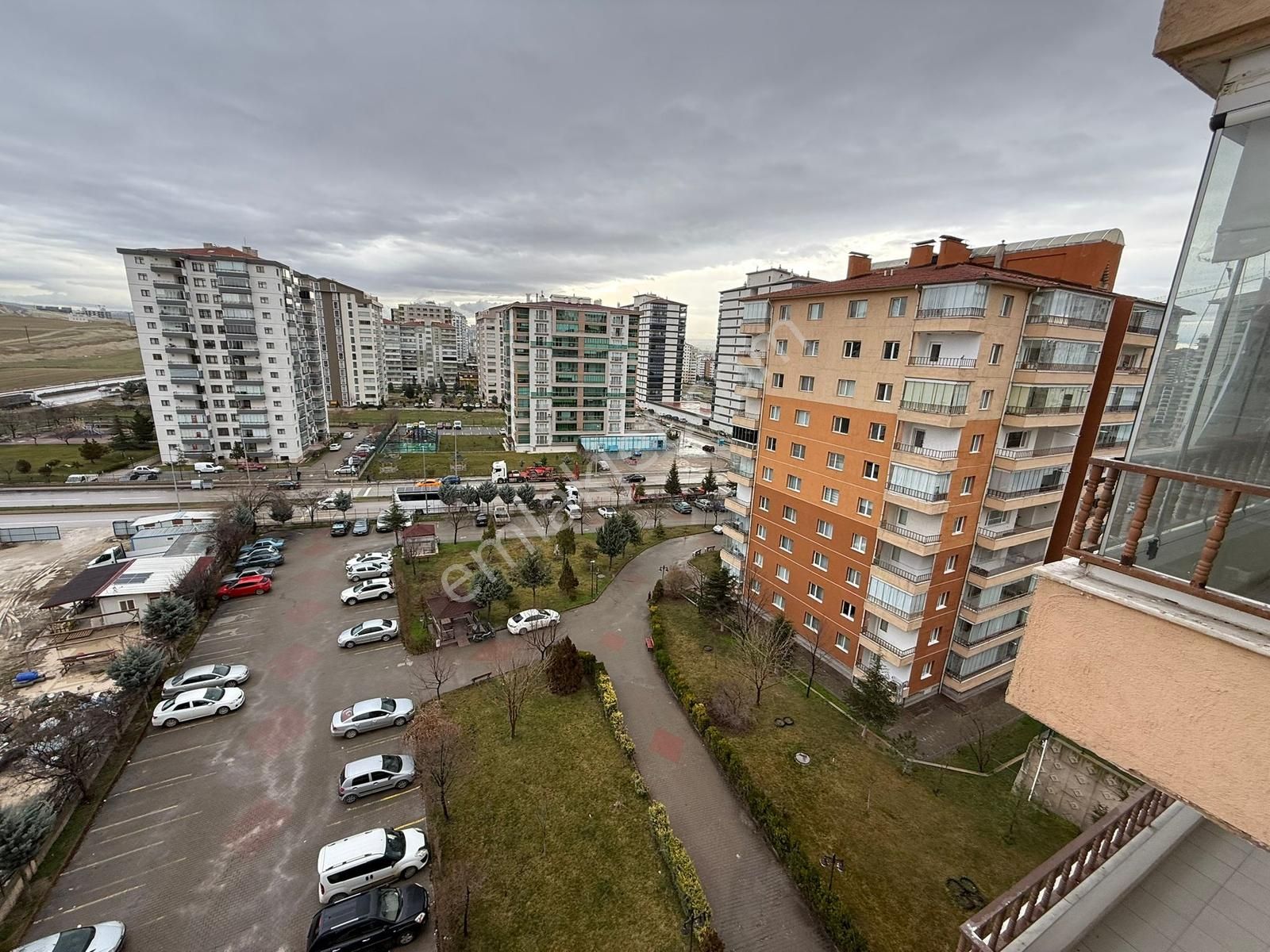 Rıza Acar'dan Turgut Özal Mahallesi Dört Pınar Sit. Yapılı 3+1