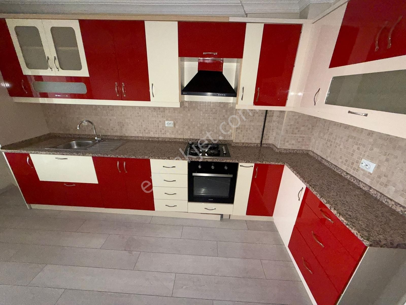 Rıza Acar'dan Turgut Özal Mahallesi Dört Pınar Sit. Yapılı 3+1 - Görsel 20