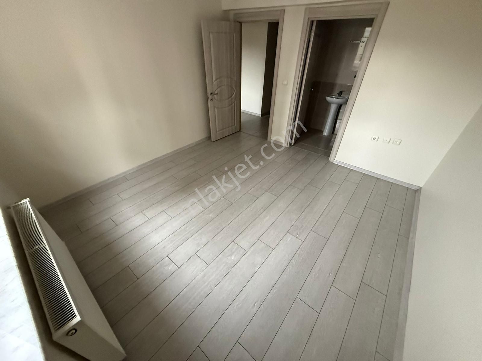 Rıza Acar'dan Turgut Özal Mahallesi Dört Pınar Sit. Yapılı 3+1 - Görsel 35