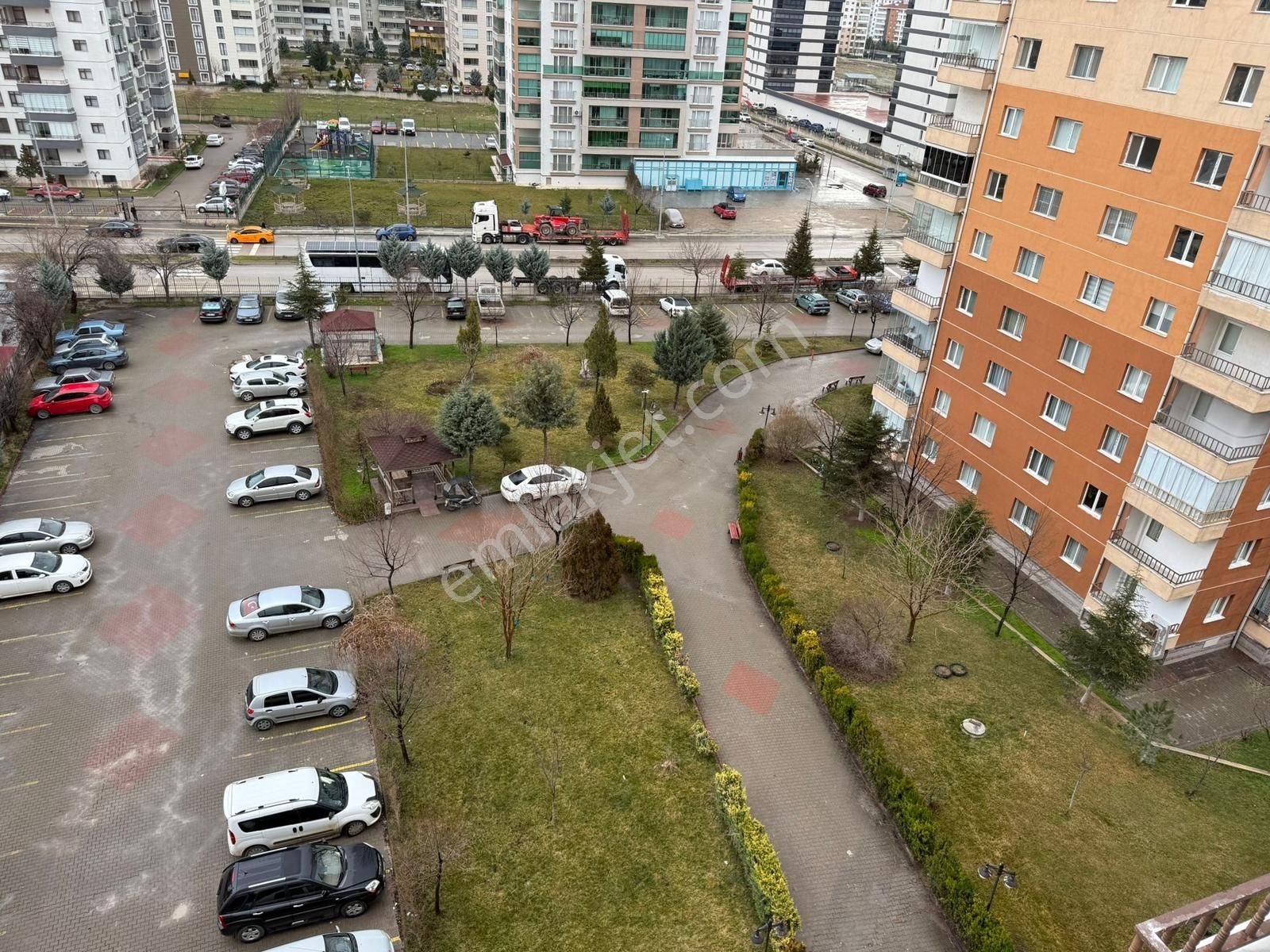 Rıza Acar'dan Turgut Özal Mahallesi Dört Pınar Sit. Yapılı 3+1 - Görsel 3