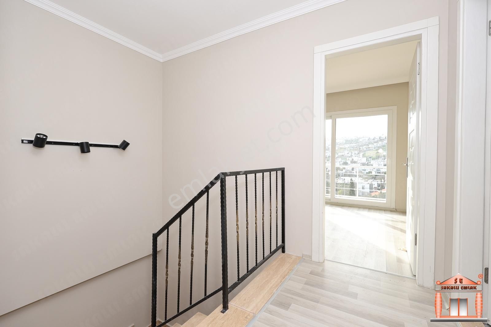 ️s-a-k-a-l-l-ı-dan Akyarlarda Bahçeli Kiralık Dubleks - Görsel 11