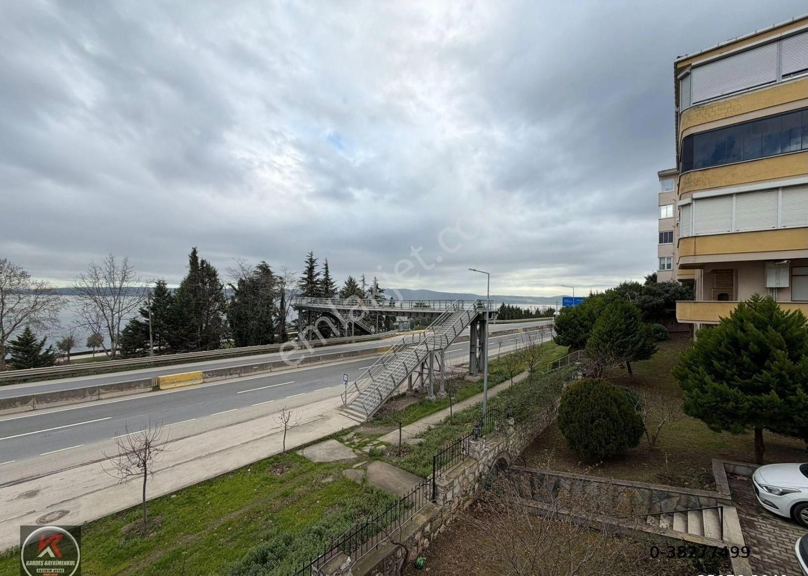 Karamürsel Kayacık’ta Deniz Manzaralı Satılık 3+1 İskanlı Daire | Site İçi - Görsel 2