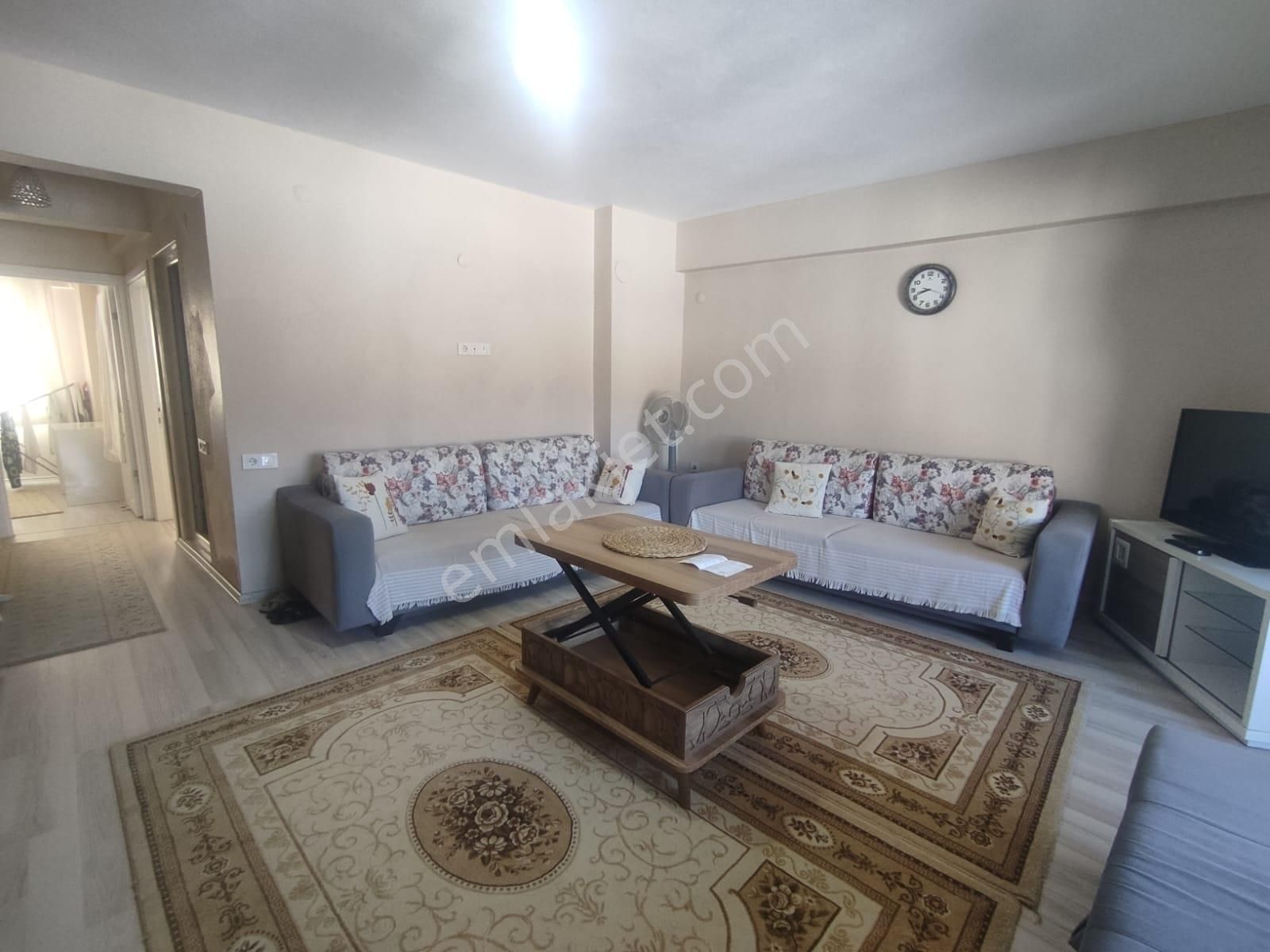Yakamoz Emlak` Tan Kumlada Satılık 2+1 Havuzlu Eşyalı Daire - Görsel 3