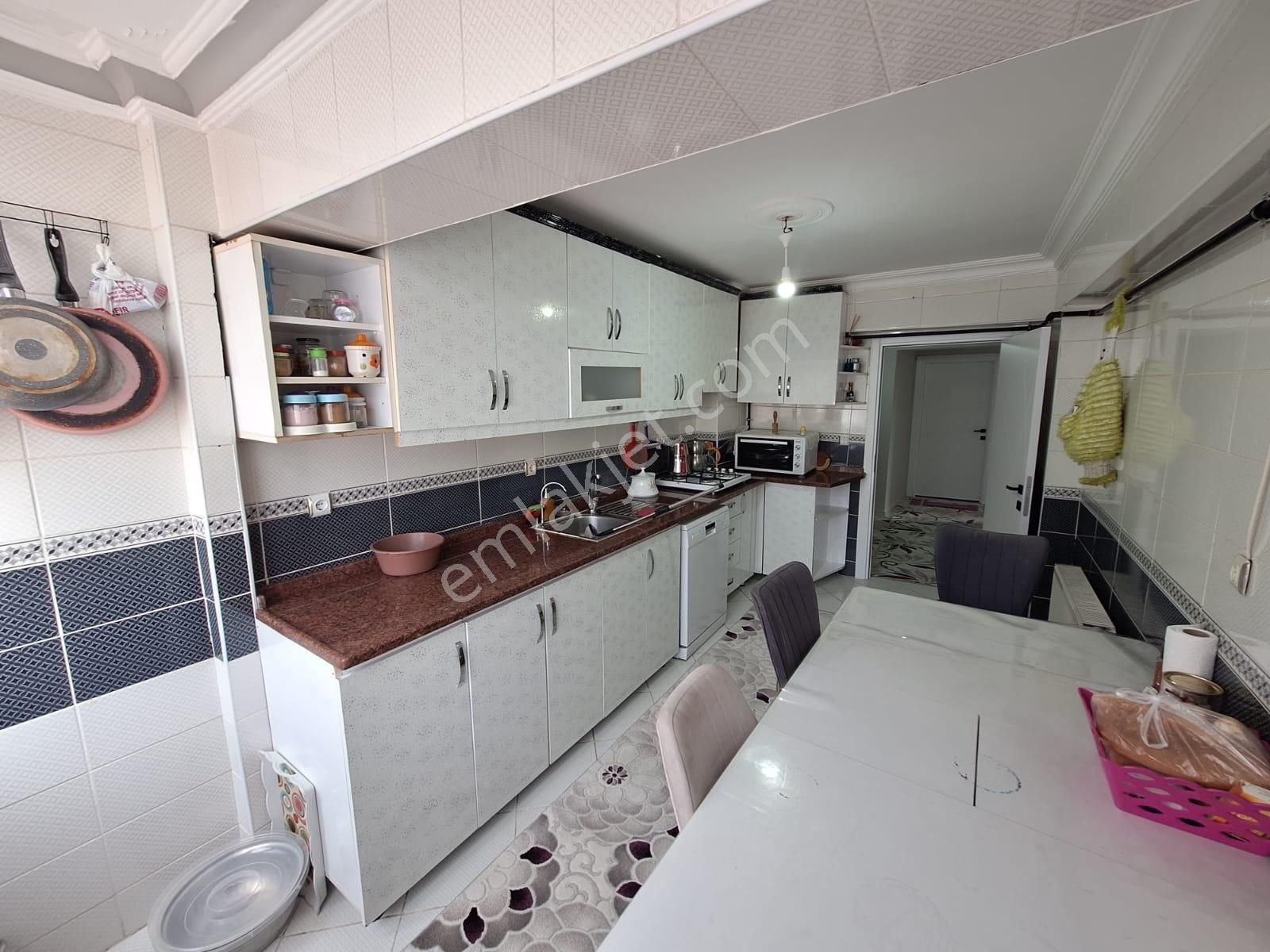 ▄evga▄durali Alıç Mahallesi Yapılı 6+1 Satılık Daire