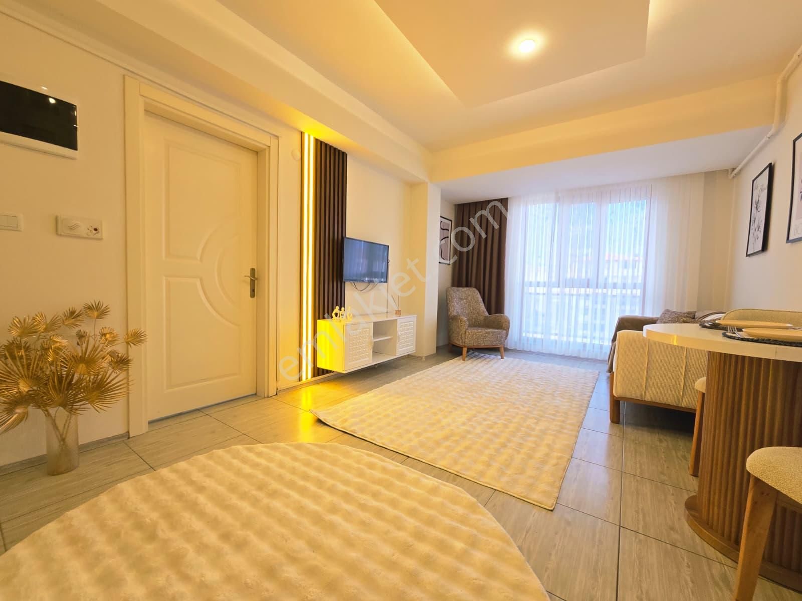 Asmalıevler'de Üniversite Mevki 1+1 Arakat Balkonlu Full Eşyalı Full Kredi İmkanlı Lüks Apart