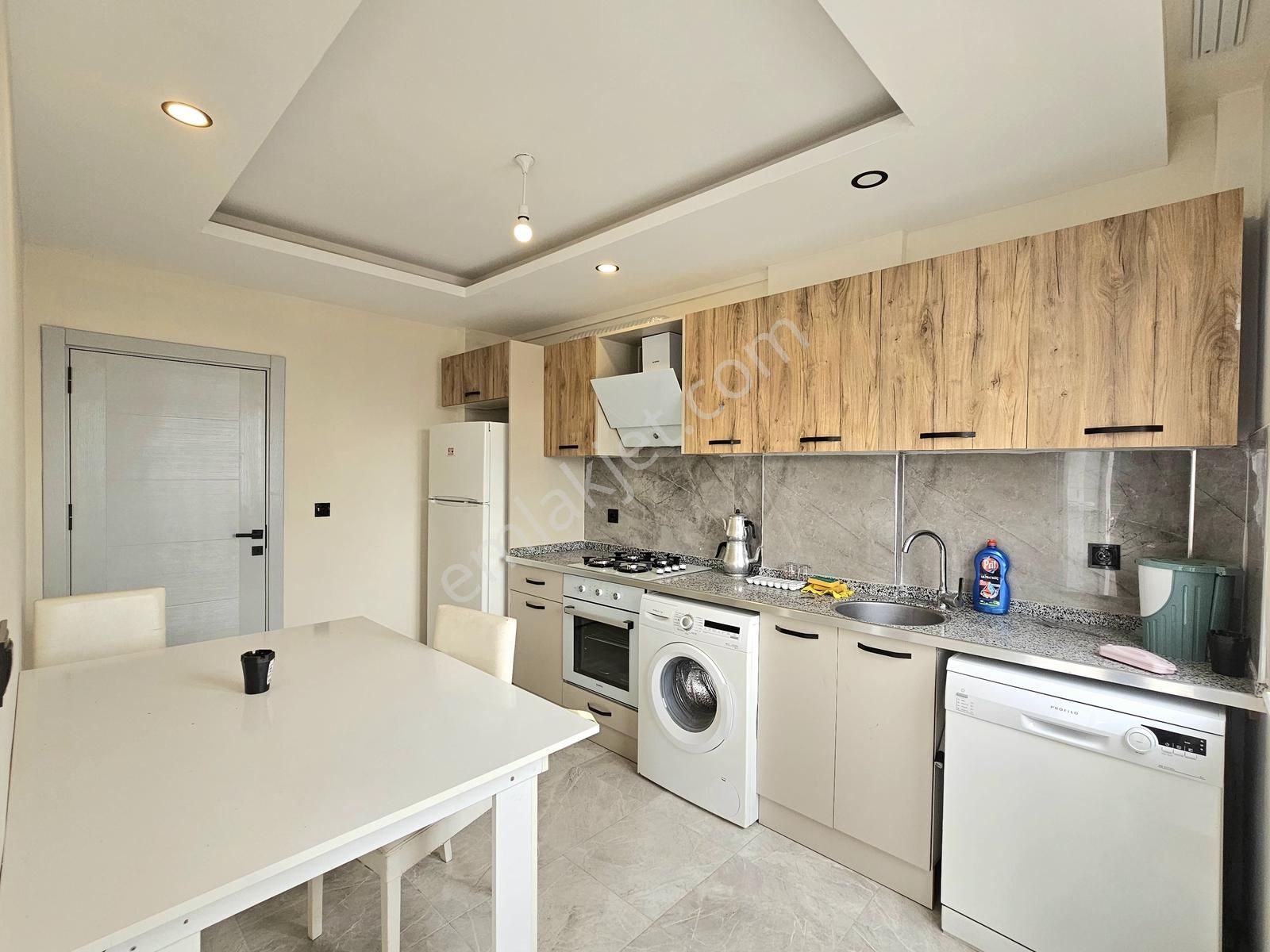 V.esentepe'de Satılık 2+1 95m2 Asansörlü Ayrı Mutfaklı Lüx Daire