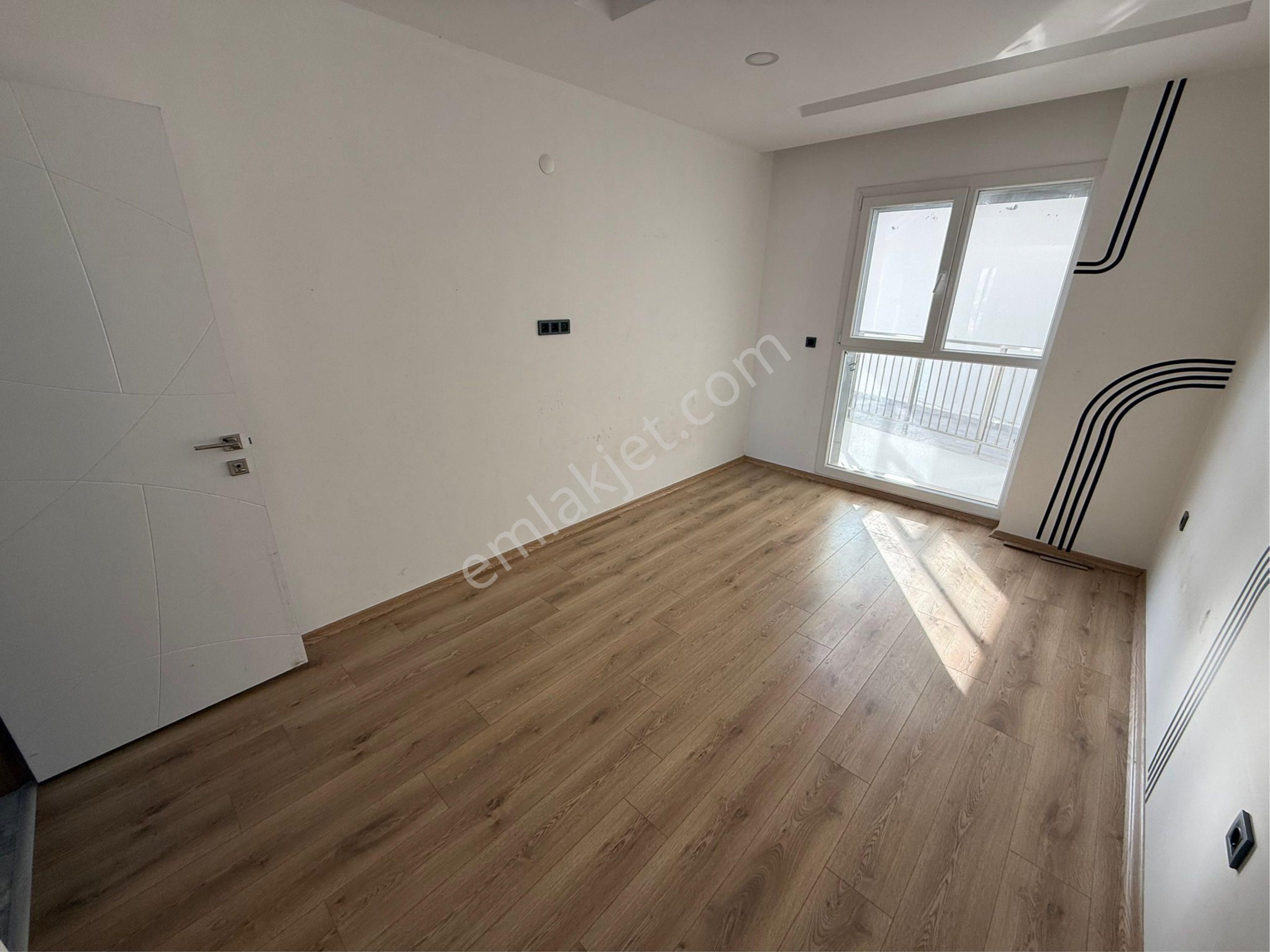 Havuzlu Sitede Arakat 3+1 Daire - Görsel 17