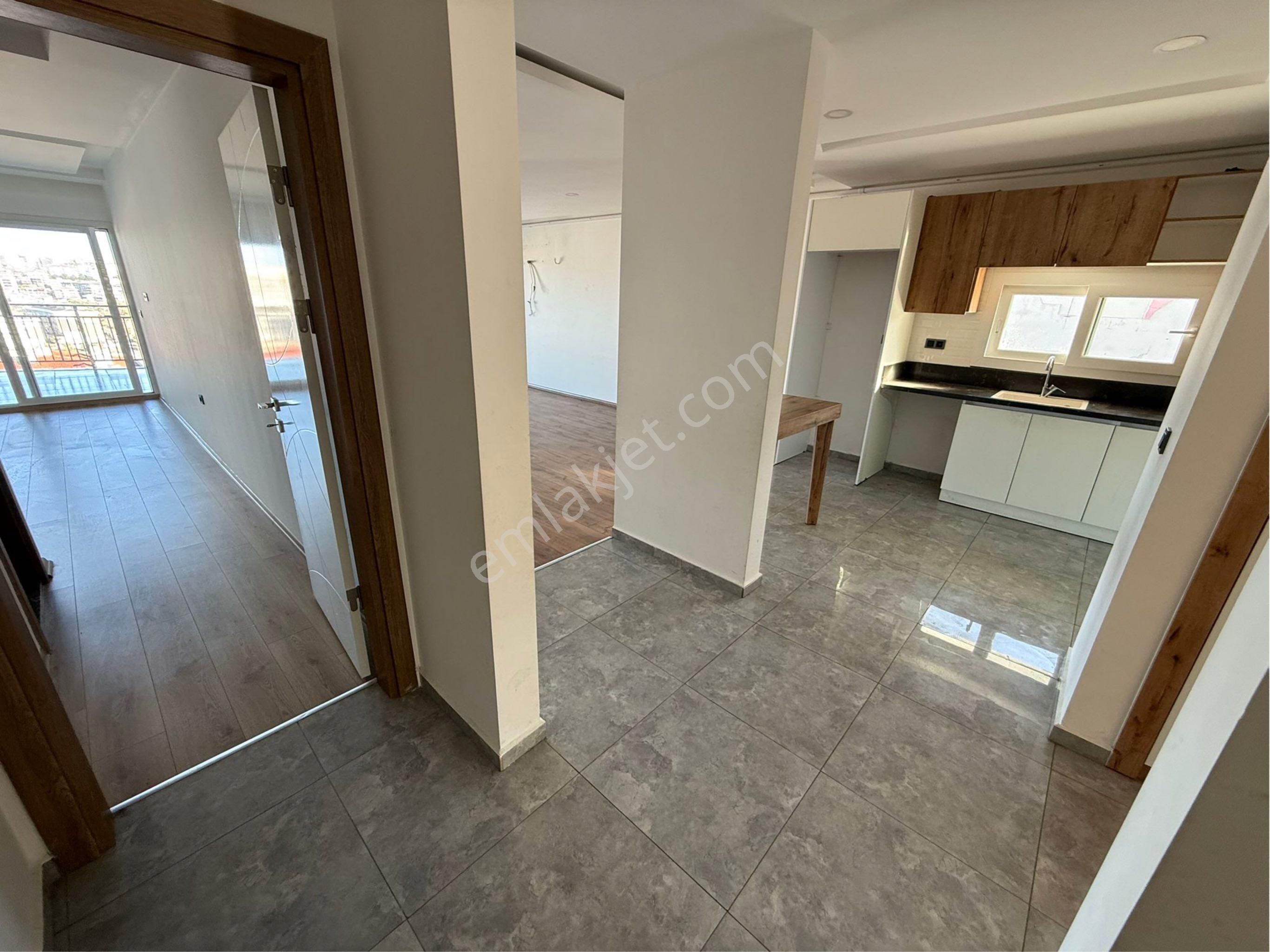 Havuzlu Sitede Arakat 3+1 Daire - Görsel 11