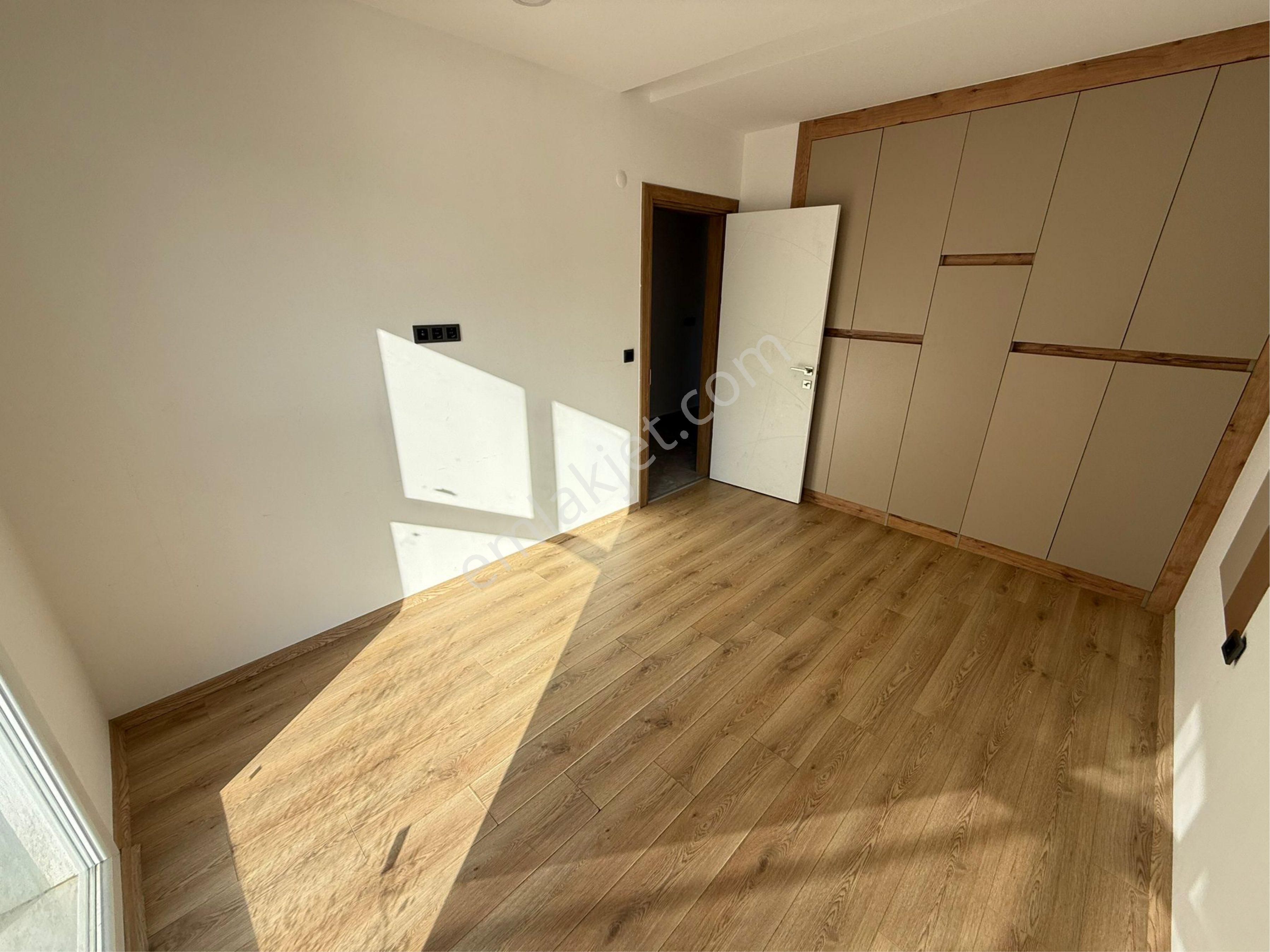 Havuzlu Sitede Arakat 3+1 Daire - Görsel 27