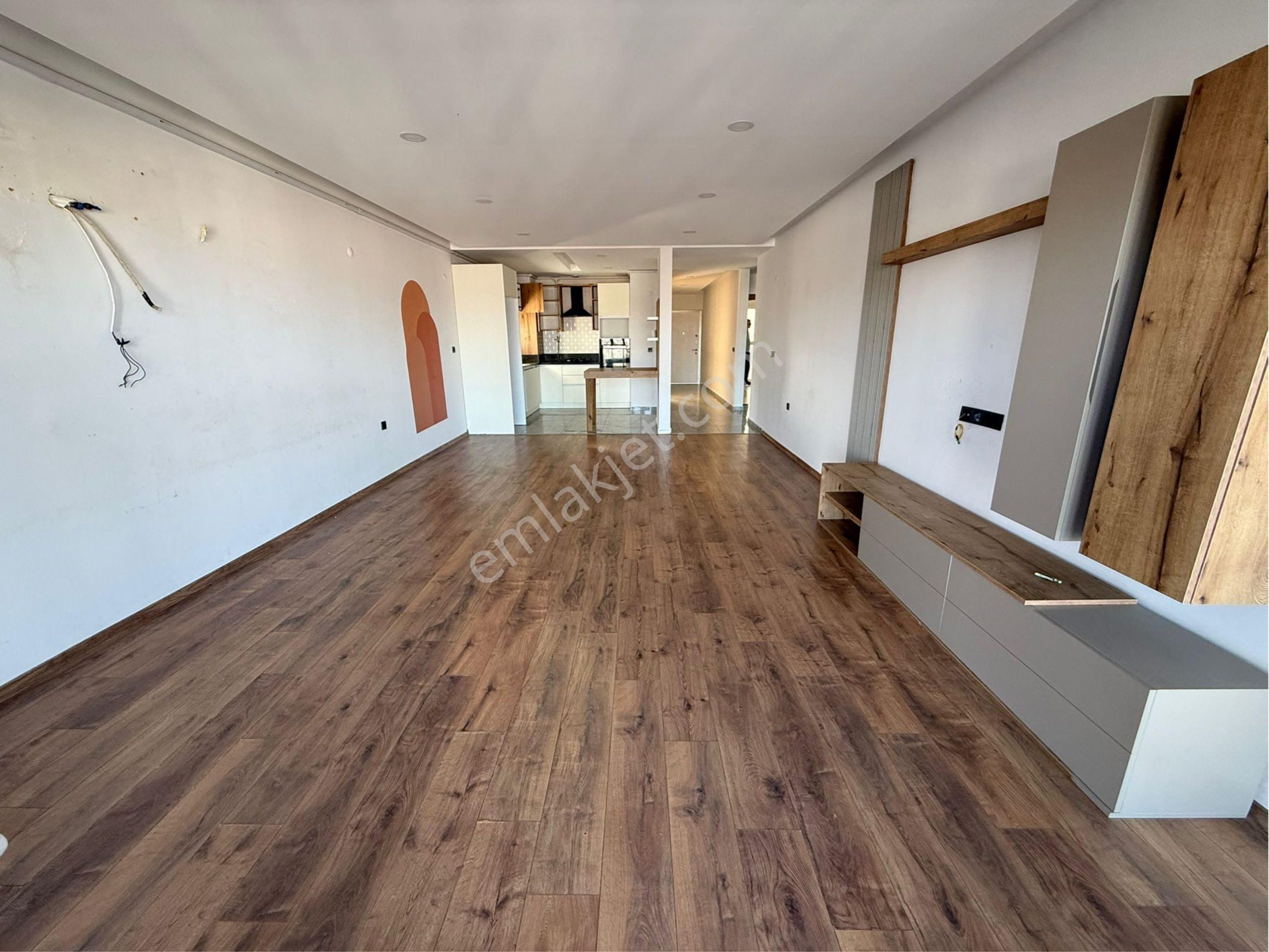 Havuzlu Sitede Arakat 3+1 Daire - Görsel 4