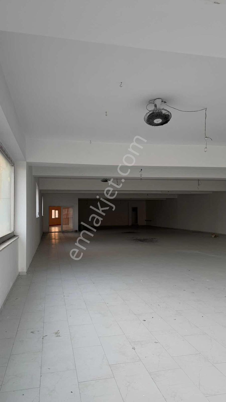 Merkezi Konumda 400 M² Asansörlü Kiralık İşyeri - Görsel 10