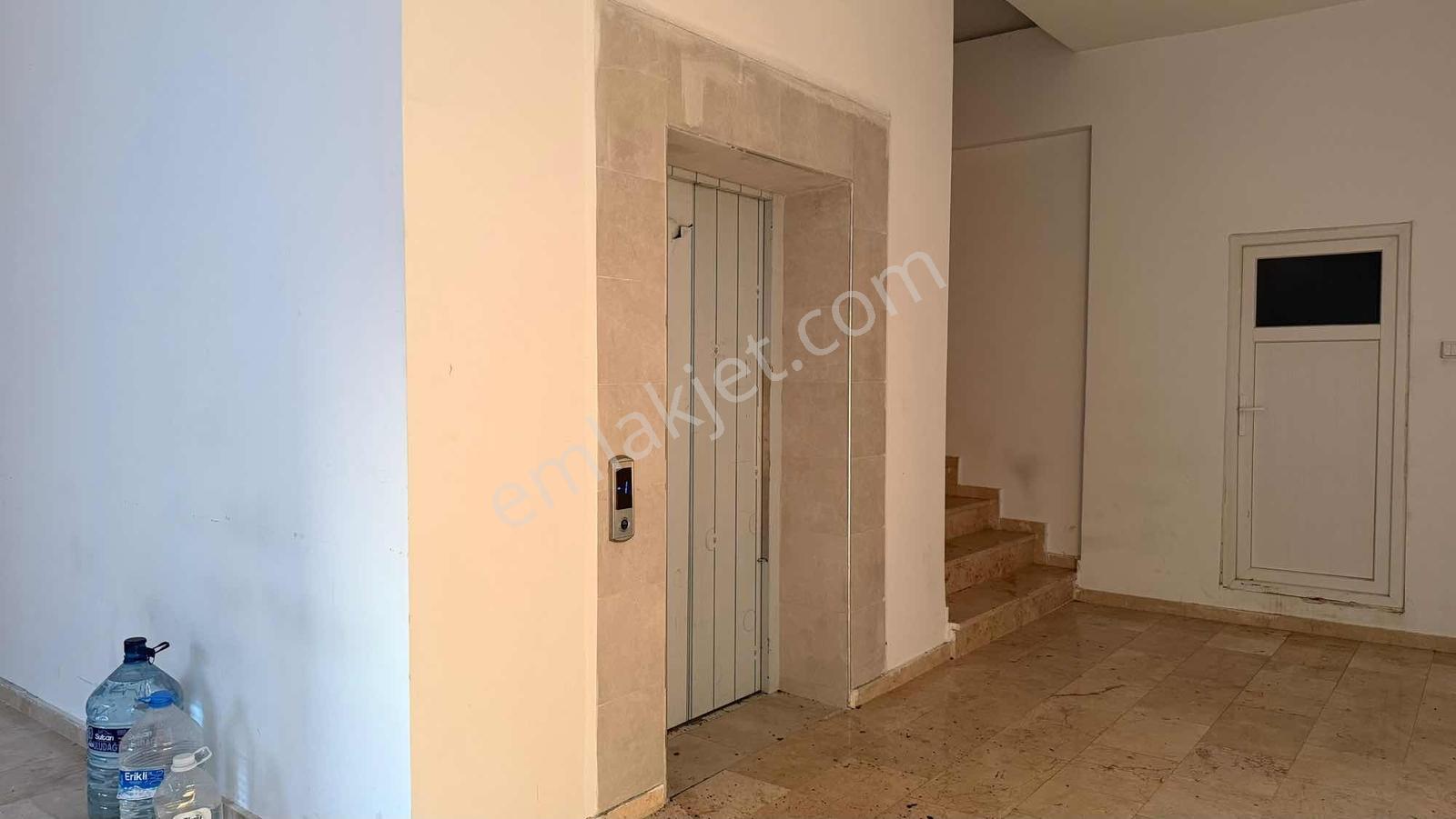 Merkezi Konumda 400 M² Asansörlü Kiralık İşyeri - Görsel 6