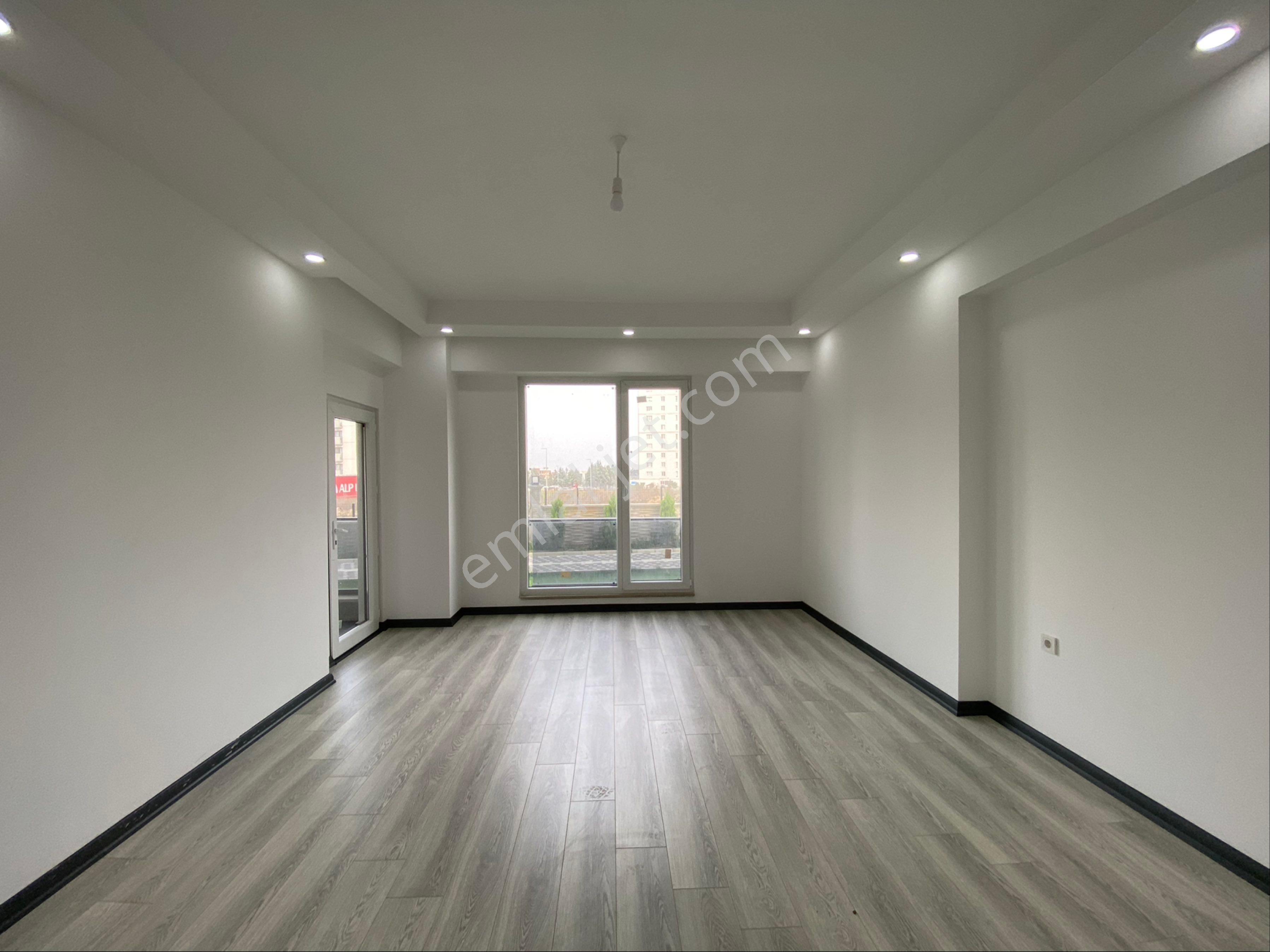 Hürriyette İzsiz Towers Sitesinde 2+1 Sıfır Satılık Daire - Görsel 9