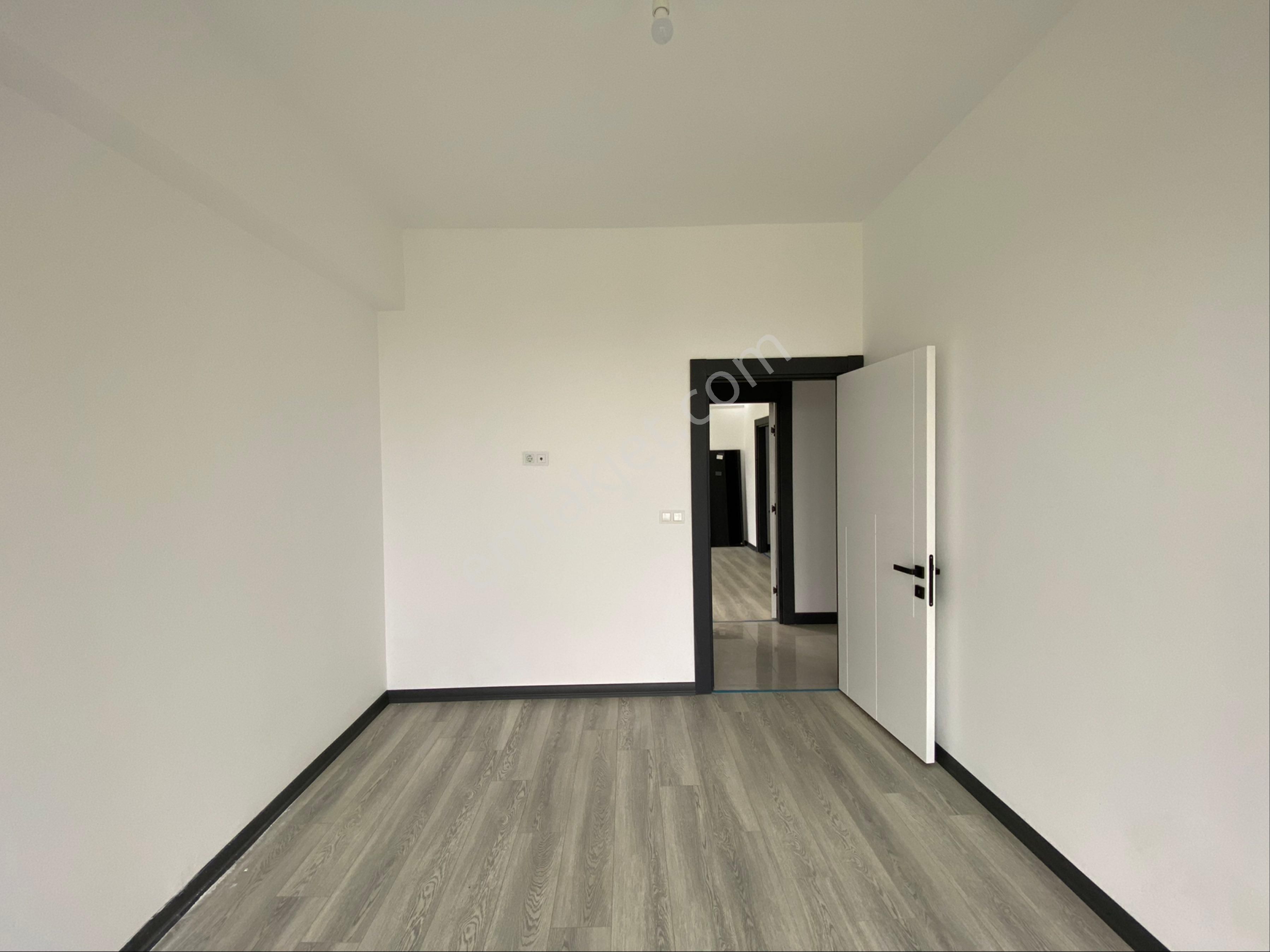 Hürriyette İzsiz Towers Sitesinde 2+1 Sıfır Satılık Daire - Görsel 23