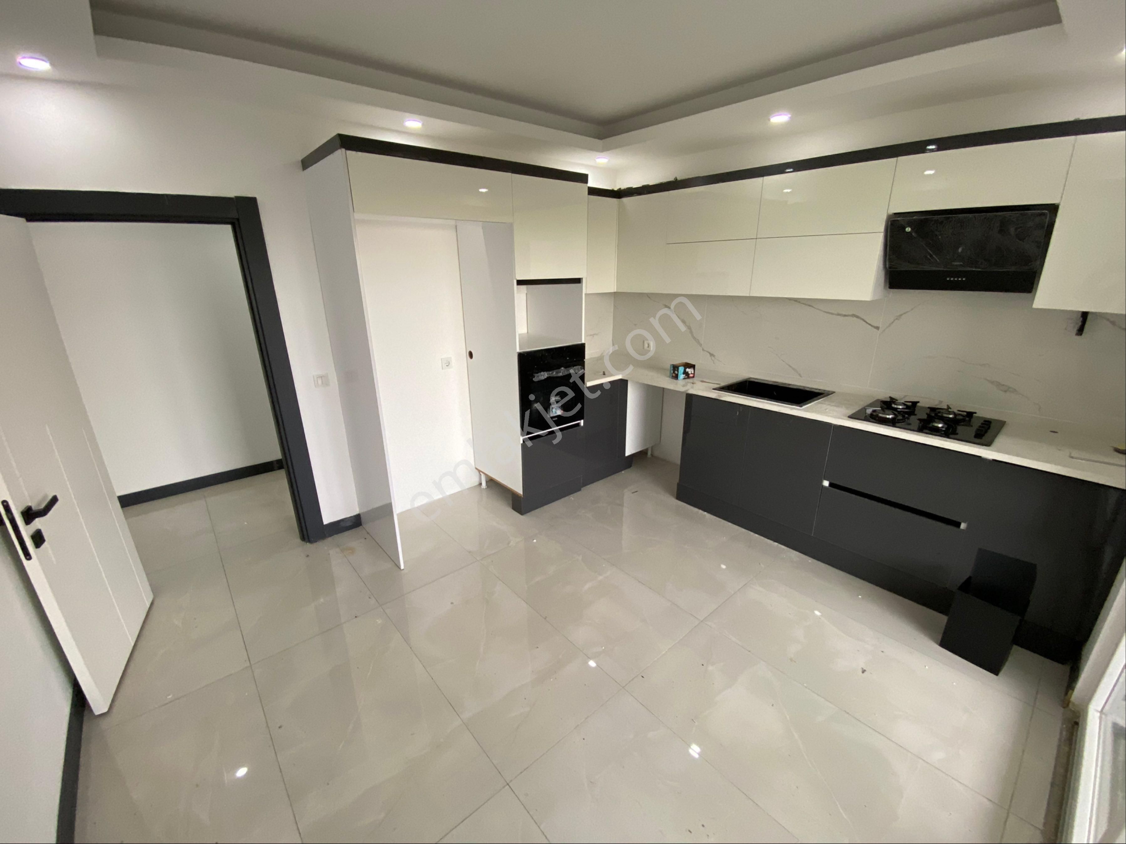 Hürriyette İzsiz Towers Sitesinde 2+1 Sıfır Satılık Daire - Görsel 4