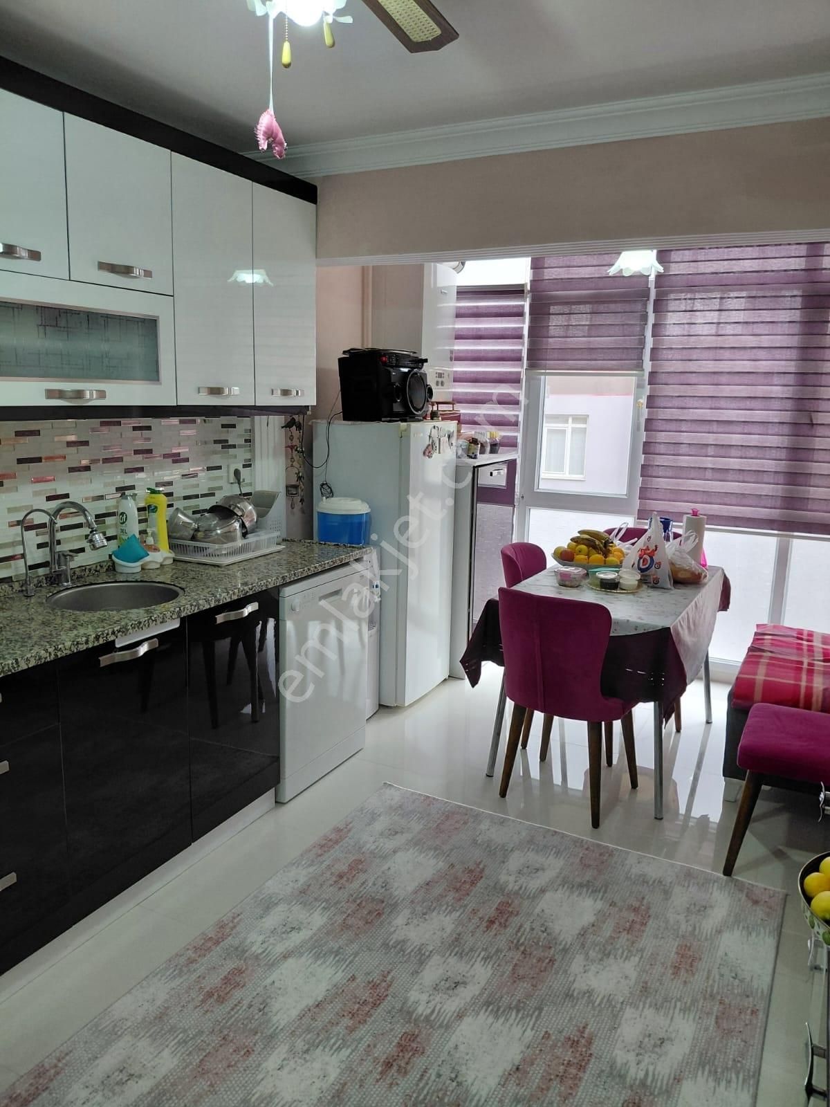 Zaimağa Caddesinde 3+1 Doğalgazlı Arakat Bakımlı - Görsel 4