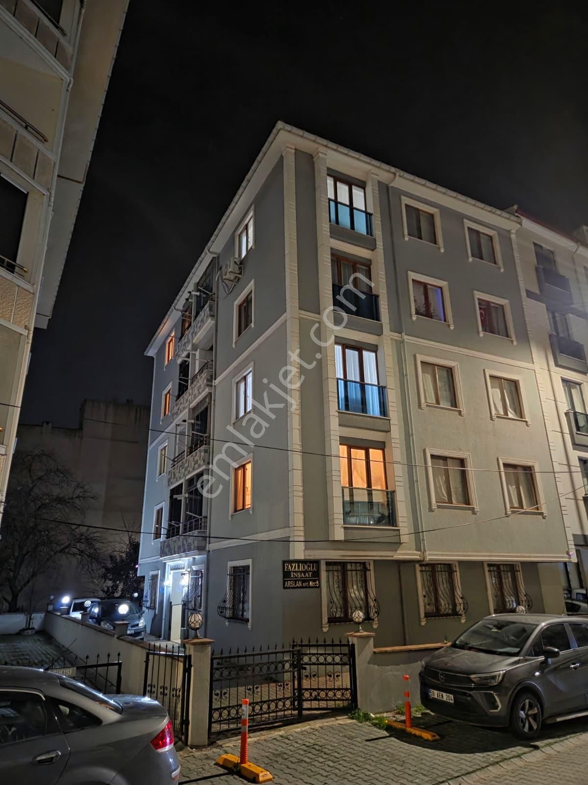 Çorlu Nusratiye Mahallesinde Satılık Arakat 2+1 Fırsat Daire !!! - Görsel 2