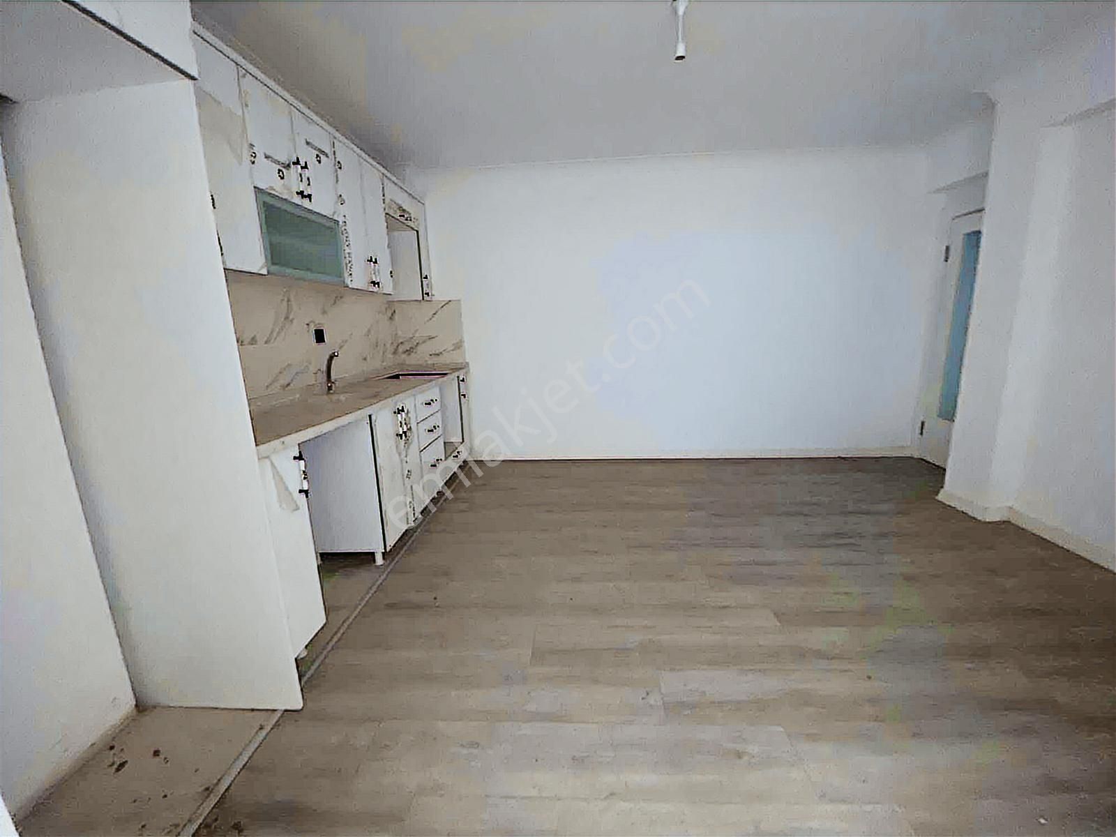 8.cadde Üzerinde 3+1 120 M2 Yüksek Giriş Fırsat Dairesi !! - Görsel 4