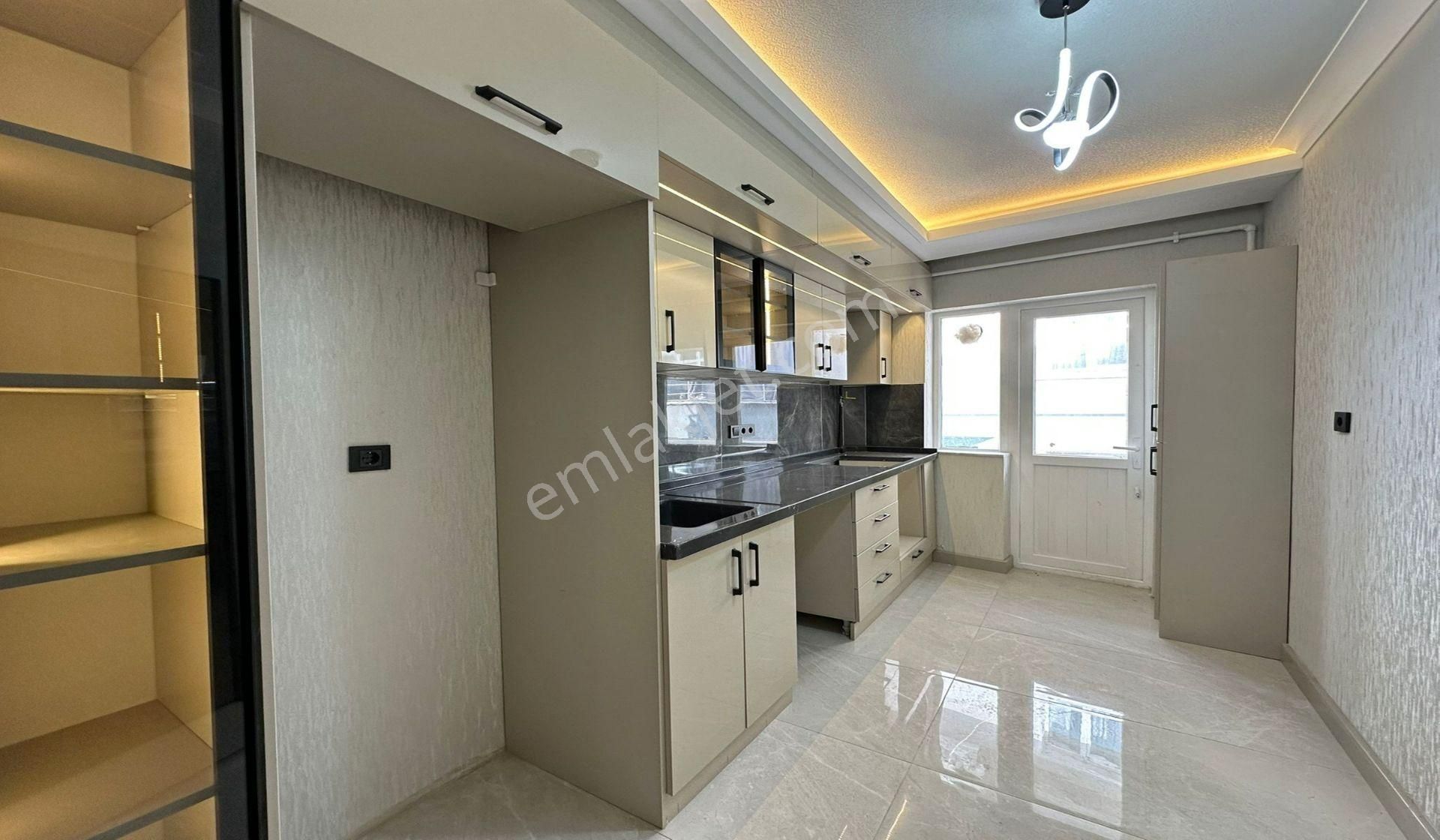 Köşk Mahallesi Keçiören Hastane Yakını 3+1 Katta Ful Yapılı - Görsel 4