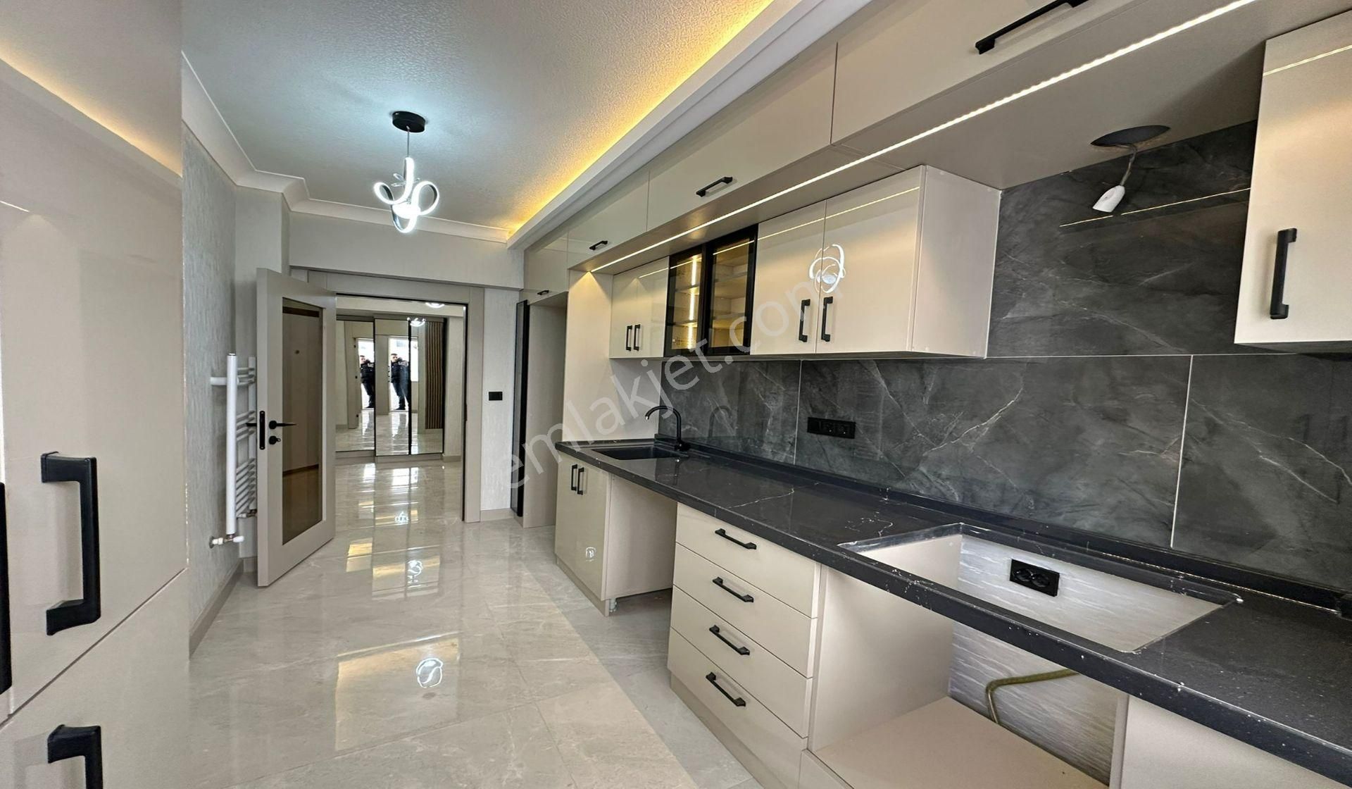 Köşk Mahallesi Keçiören Hastane Yakını 3+1 Katta Ful Yapılı - Görsel 13