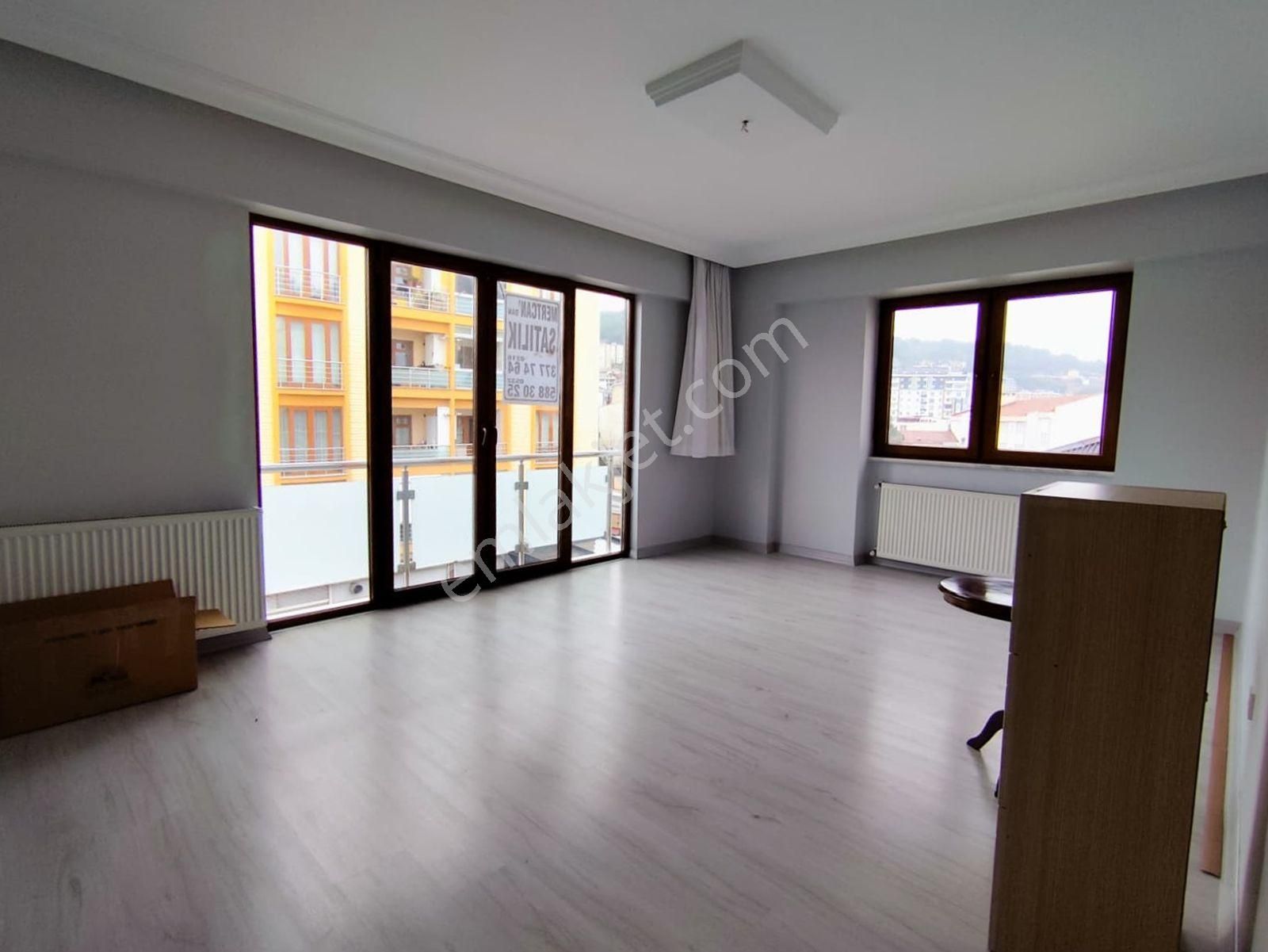 Mertcan Dan Cumhuriyet Mah İçi Full Yenilenmiş 2+1 Ankastreli - İskanlı - Görsel 3