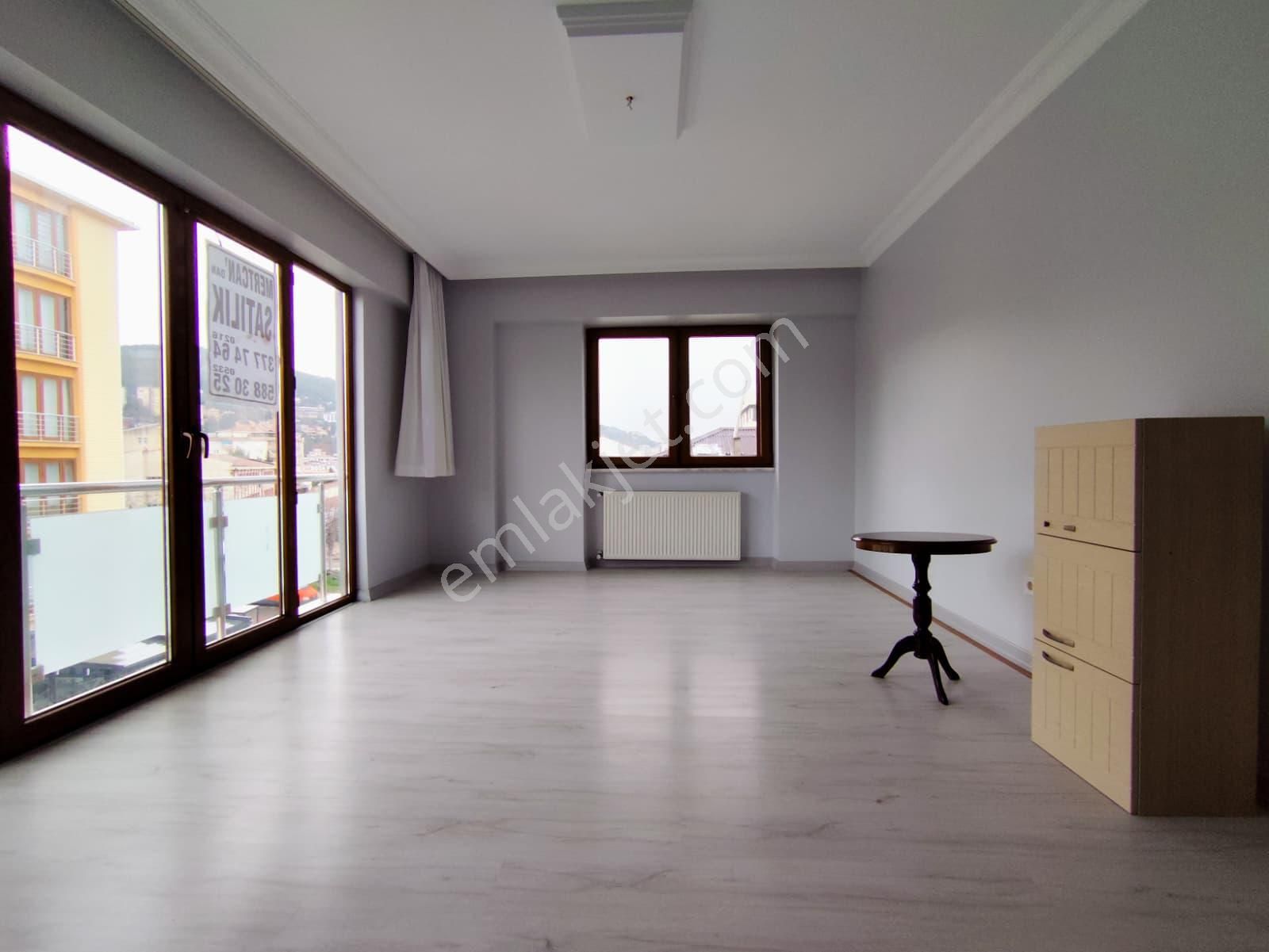 Mertcan Dan Cumhuriyet Mah İçi Full Yenilenmiş 2+1 Ankastreli - İskanlı - Görsel 4