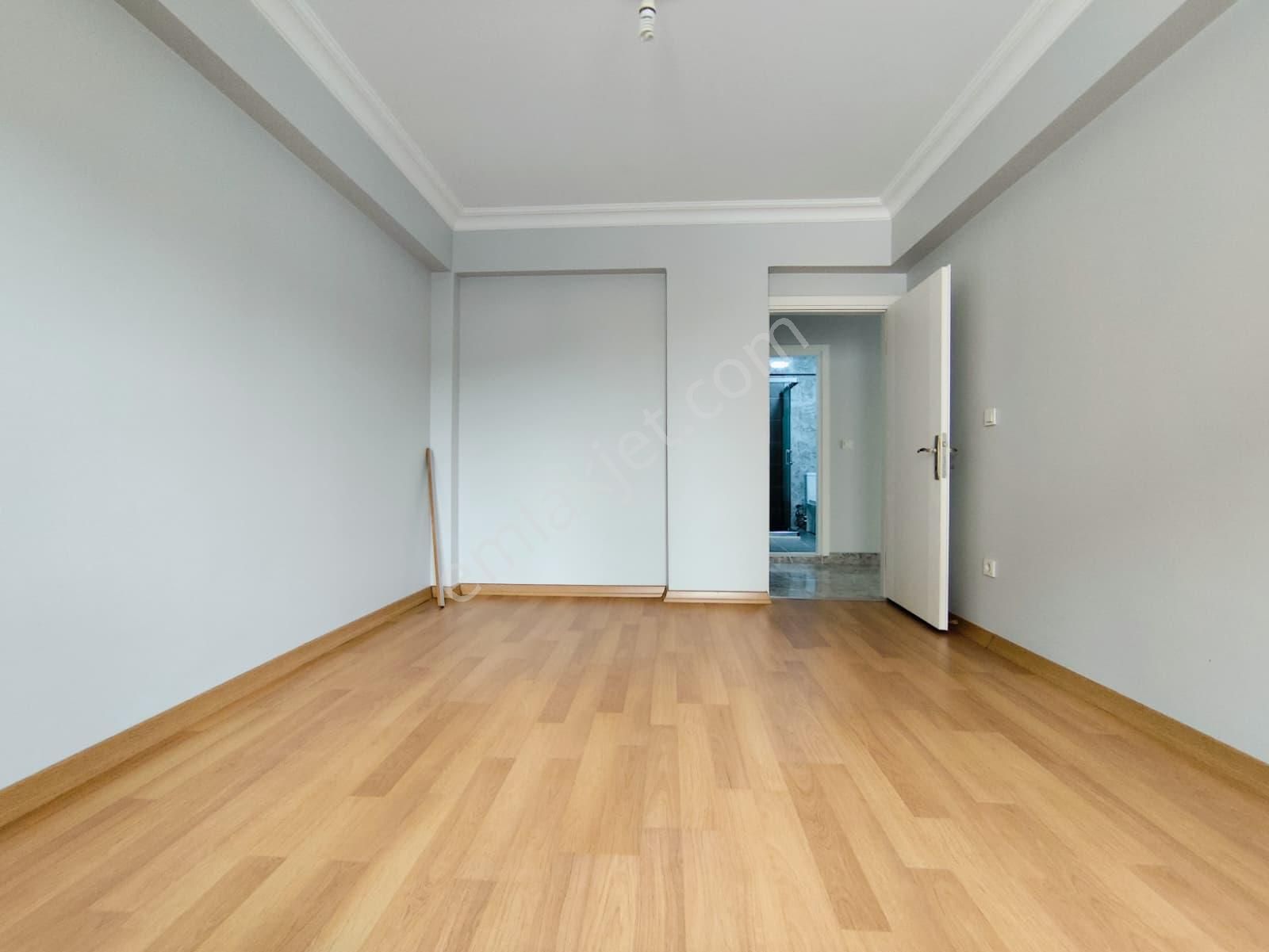 Mertcan Dan Cumhuriyet Mah İçi Full Yenilenmiş 2+1 Ankastreli - İskanlı - Görsel 12