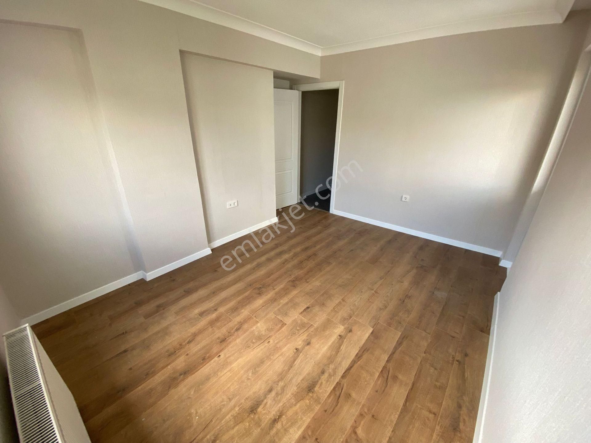 Aşağı Eğlence Göbek Yakını 3+1 Bağımsız Ultralüx Ortakat Çift Banyo - Görsel 12