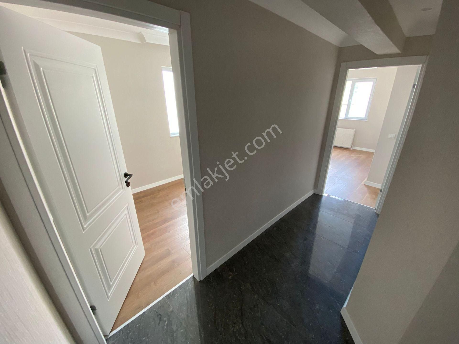 Aşağı Eğlence Göbek Yakını 3+1 Bağımsız Ultralüx Ortakat Çift Banyo - Görsel 23