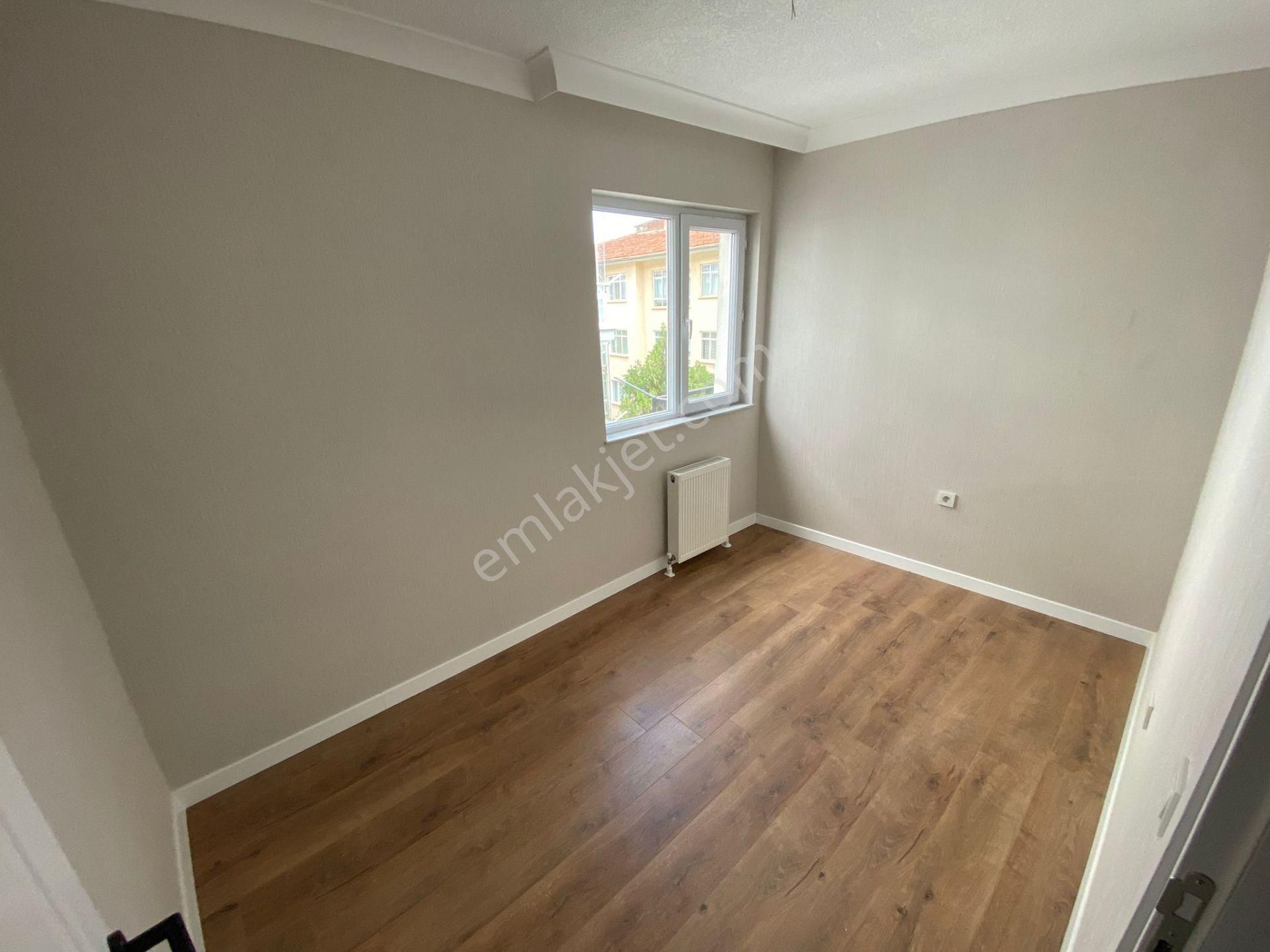 Aşağı Eğlence Göbek Yakını 3+1 Bağımsız Ultralüx Ortakat Çift Banyo - Görsel 13