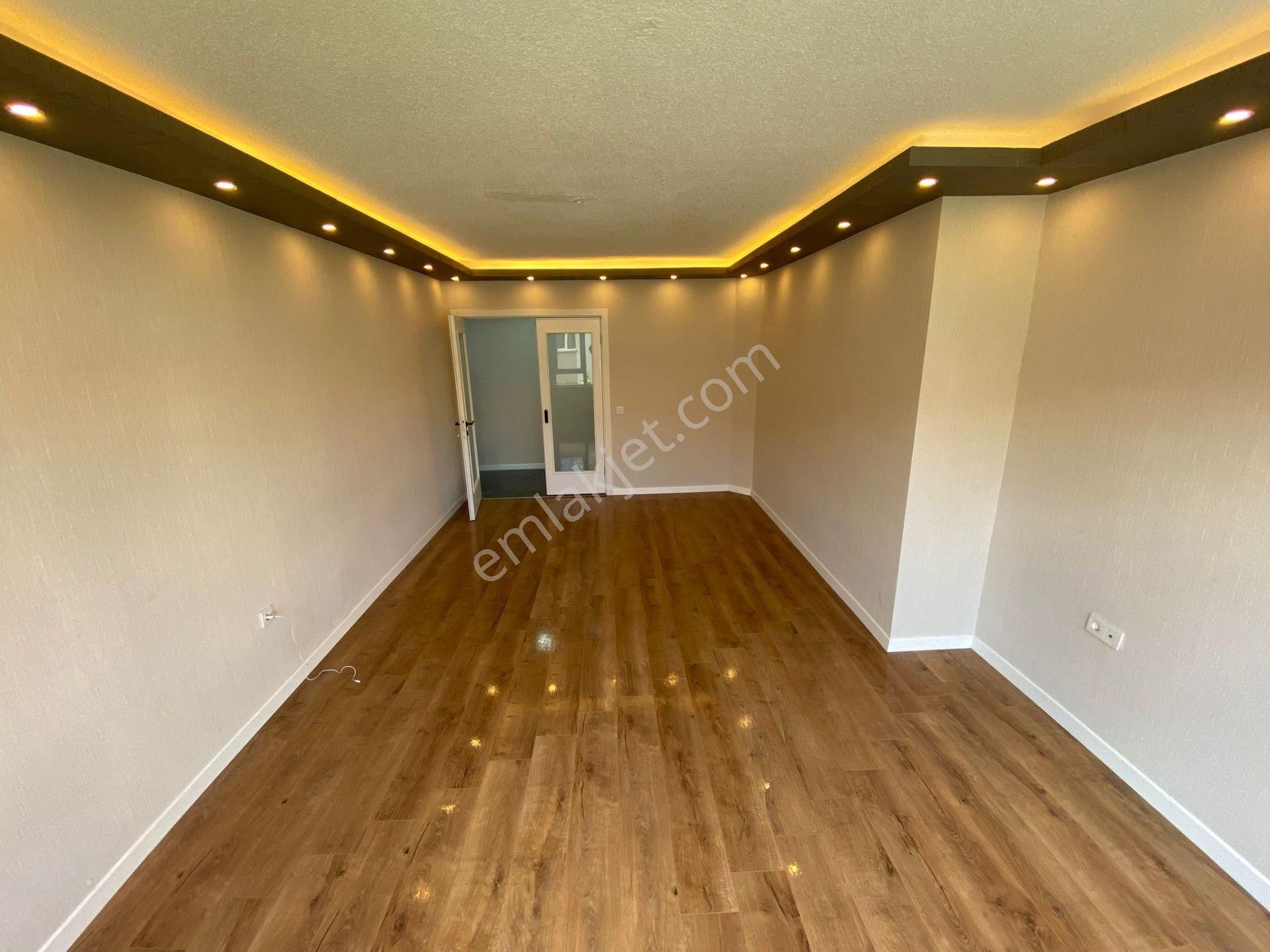 Aşağı Eğlence Göbek Yakını 3+1 Bağımsız Ultralüx Ortakat Çift Banyo - Görsel 8