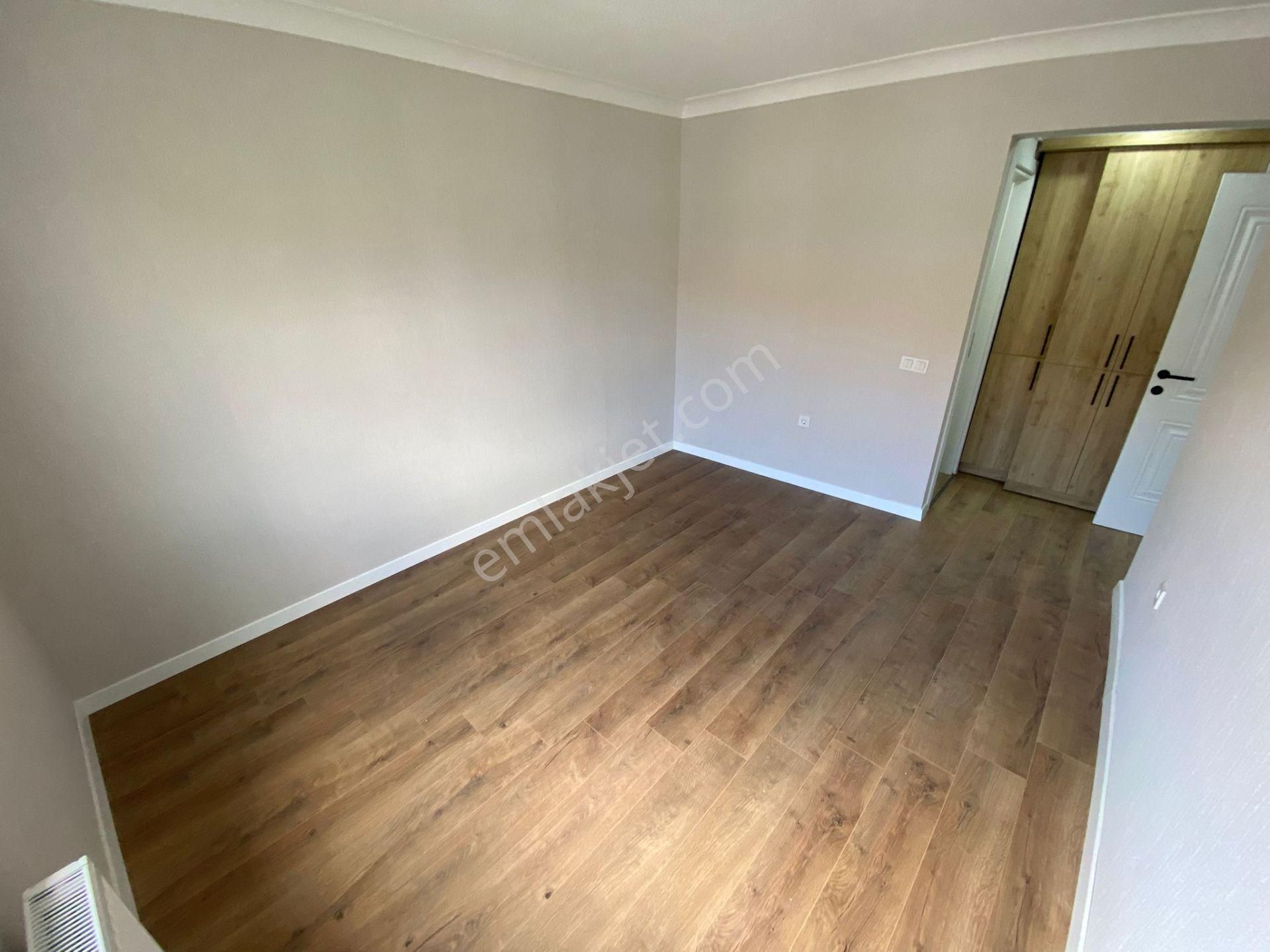 Aşağı Eğlence Göbek Yakını 3+1 Bağımsız Ultralüx Ortakat Çift Banyo - Görsel 17