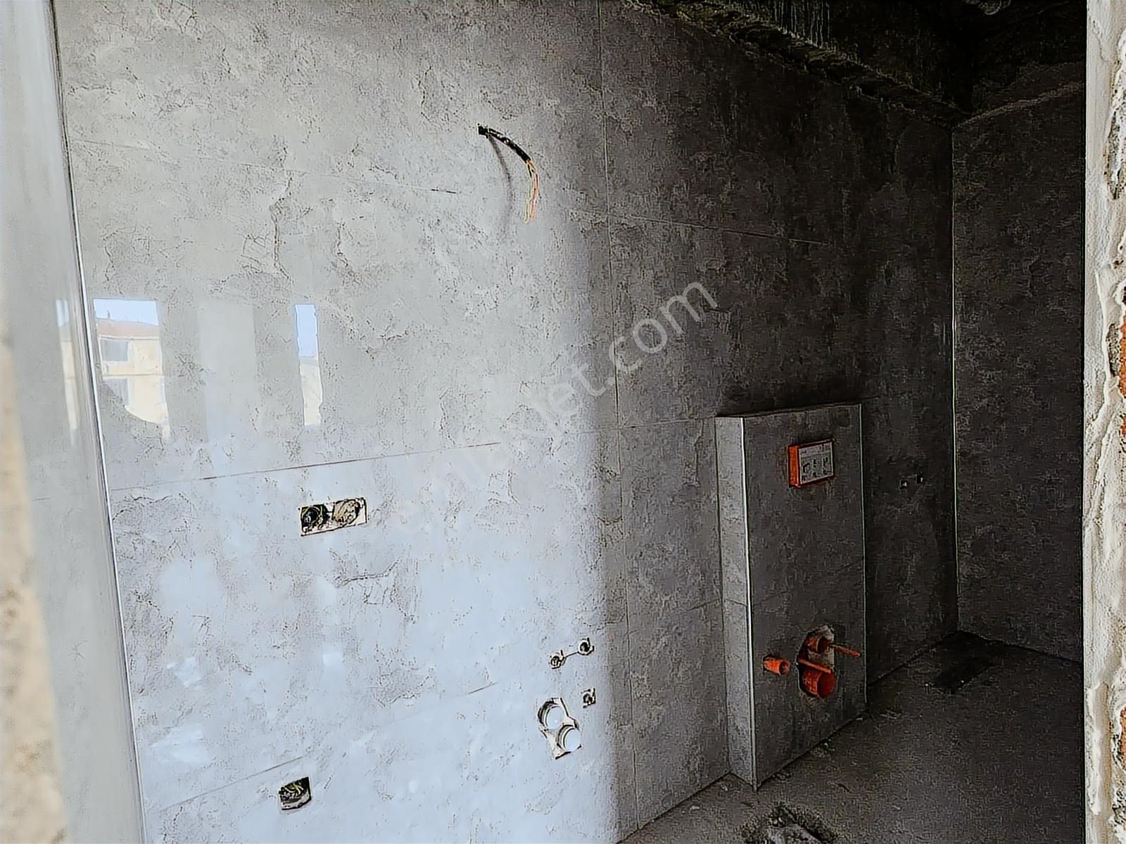 Orhangazi Mah. Kapalı Otoparklı, Ara Kat, Ön Cephede Satılık 3+1 - Görsel 5