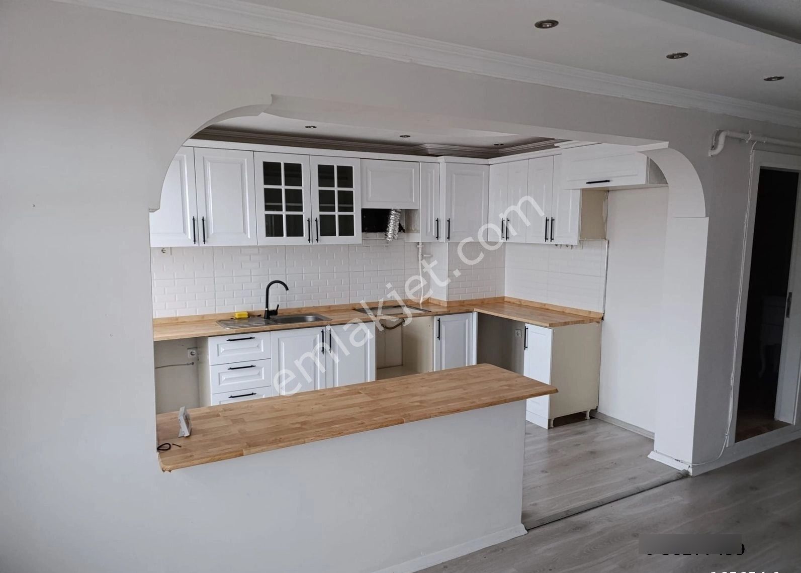 Bandırma Paşabayır Mahallesi 3+1 100m2 Acil Satılık Daire
