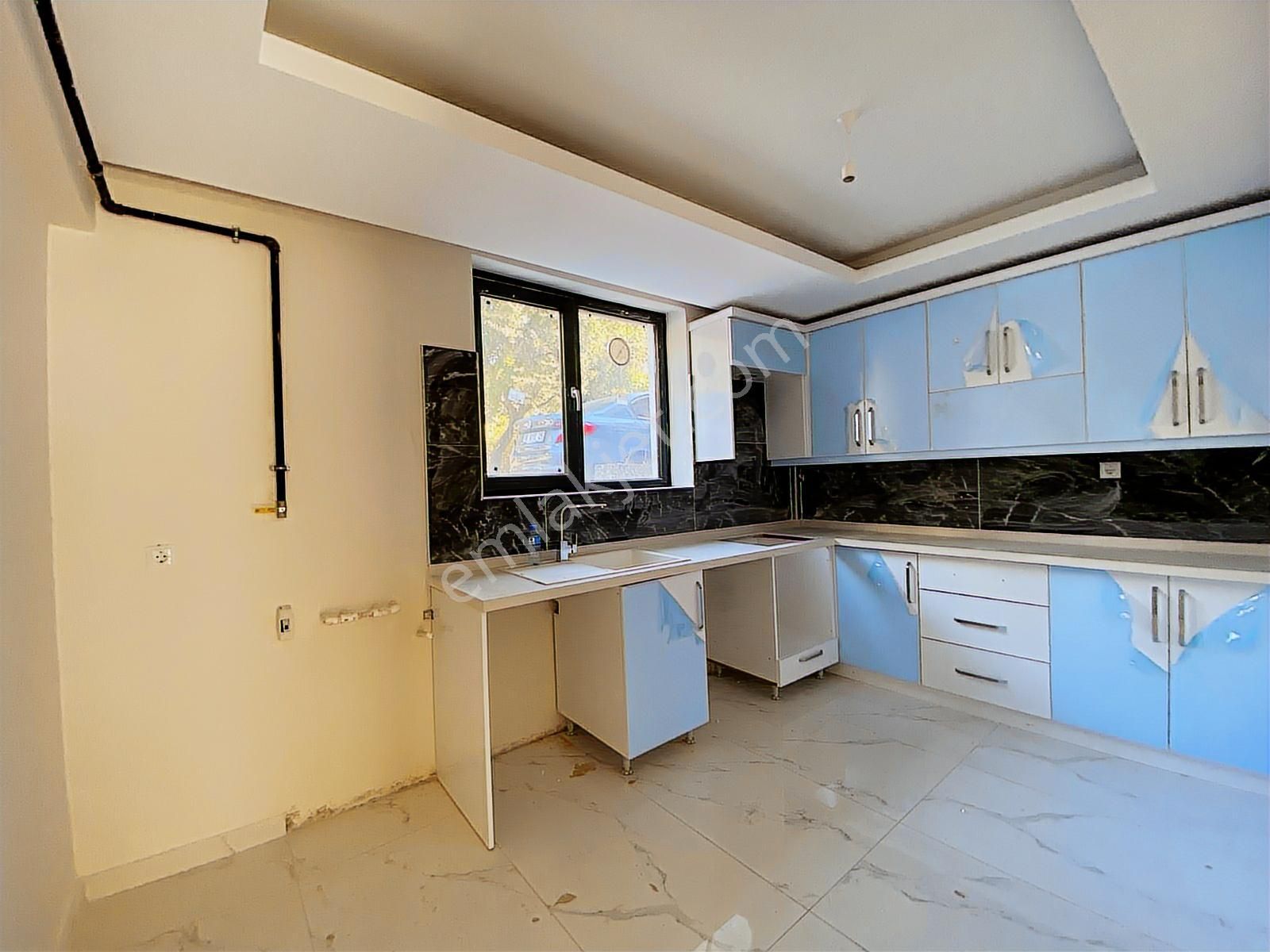 Bağlarbaşı Bahçe Katı Sıfır Daire 3+1