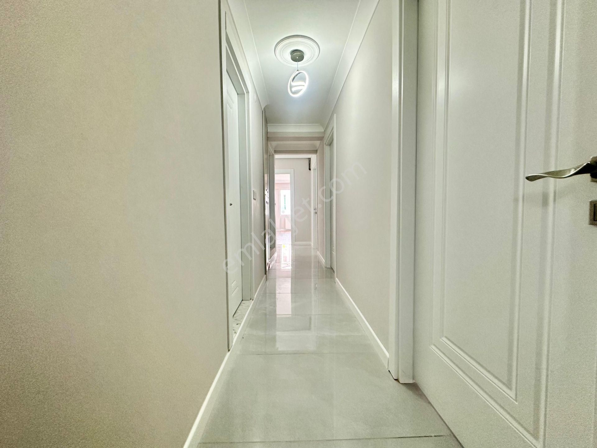 ꧁ay Emlaktan꧂akçay'da Doğalgazlı Şık Tasarımlı Ön Cephe Arakat Denize Yakın Satılık 3+1 Geniş Daire - Görsel 33