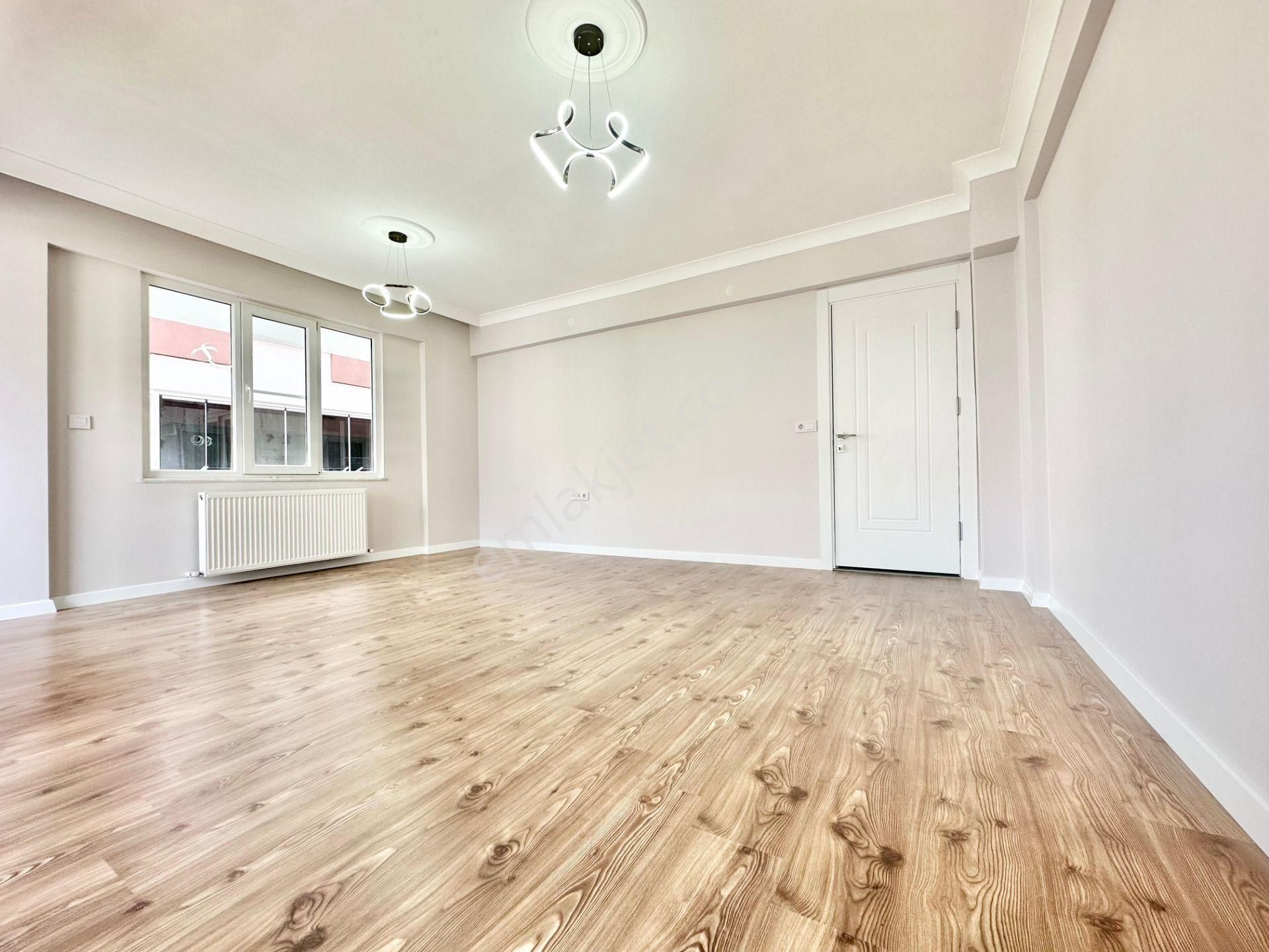 ꧁ay Emlaktan꧂akçay'da Doğalgazlı Şık Tasarımlı Ön Cephe Arakat Denize Yakın Satılık 3+1 Geniş Daire - Görsel 22