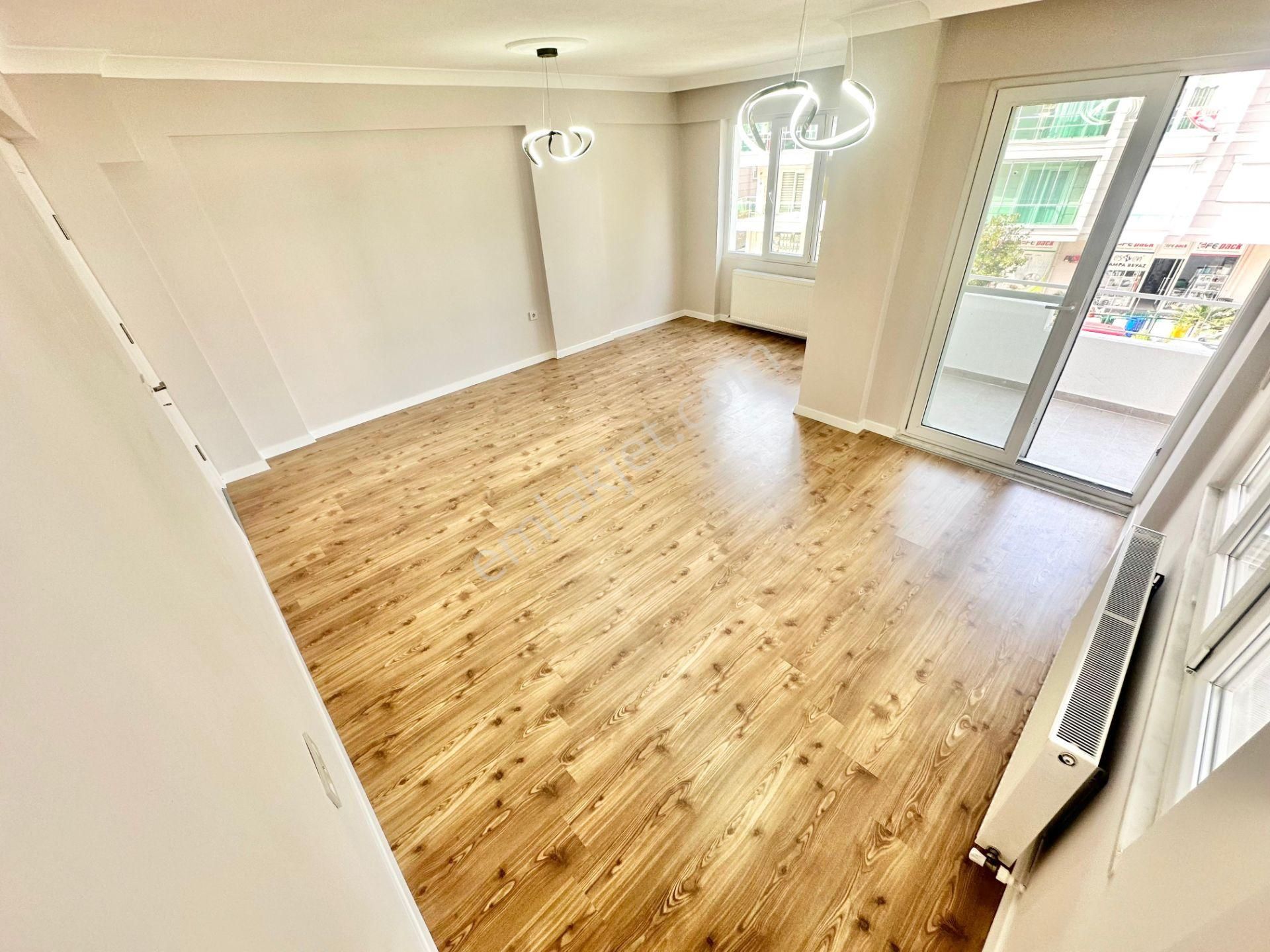 ꧁ay Emlaktan꧂akçay'da Doğalgazlı Şık Tasarımlı Ön Cephe Arakat Denize Yakın Satılık 3+1 Geniş Daire - Görsel 8