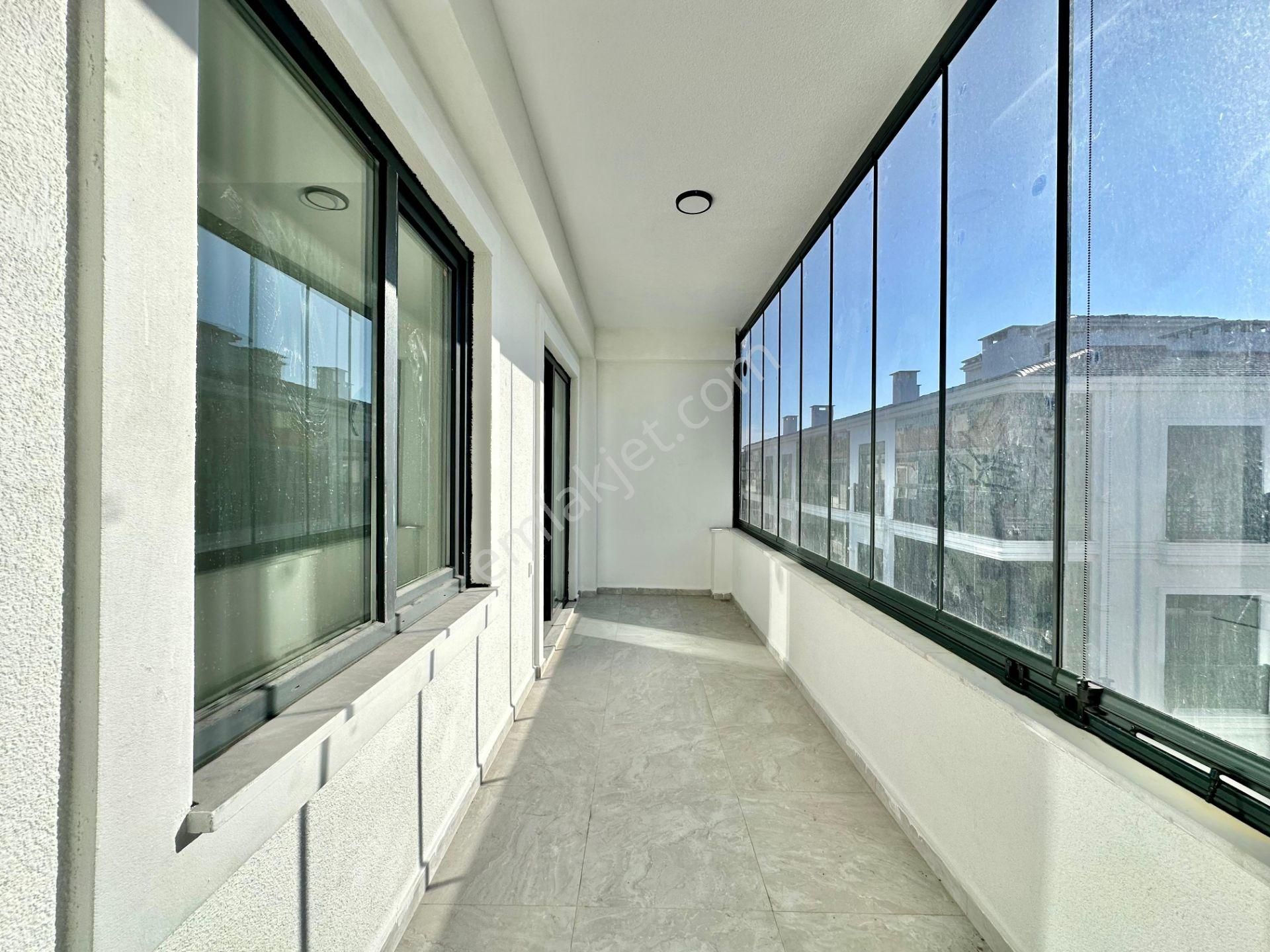 ꧁yetkili Ay Emlaktan꧂akçay'da Ebeveyn Banyolu Şık Tasarımlı Çift Asansörlü Satılık 2+1 Lüks Daire - Görsel 19