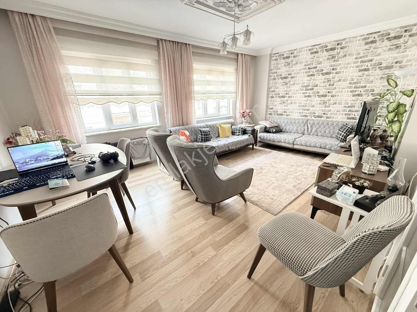 Özbey Emlaktan Gökmeydan Mh Ara Kat Geniş Bakımlı 3+1 Daire - Görsel 15