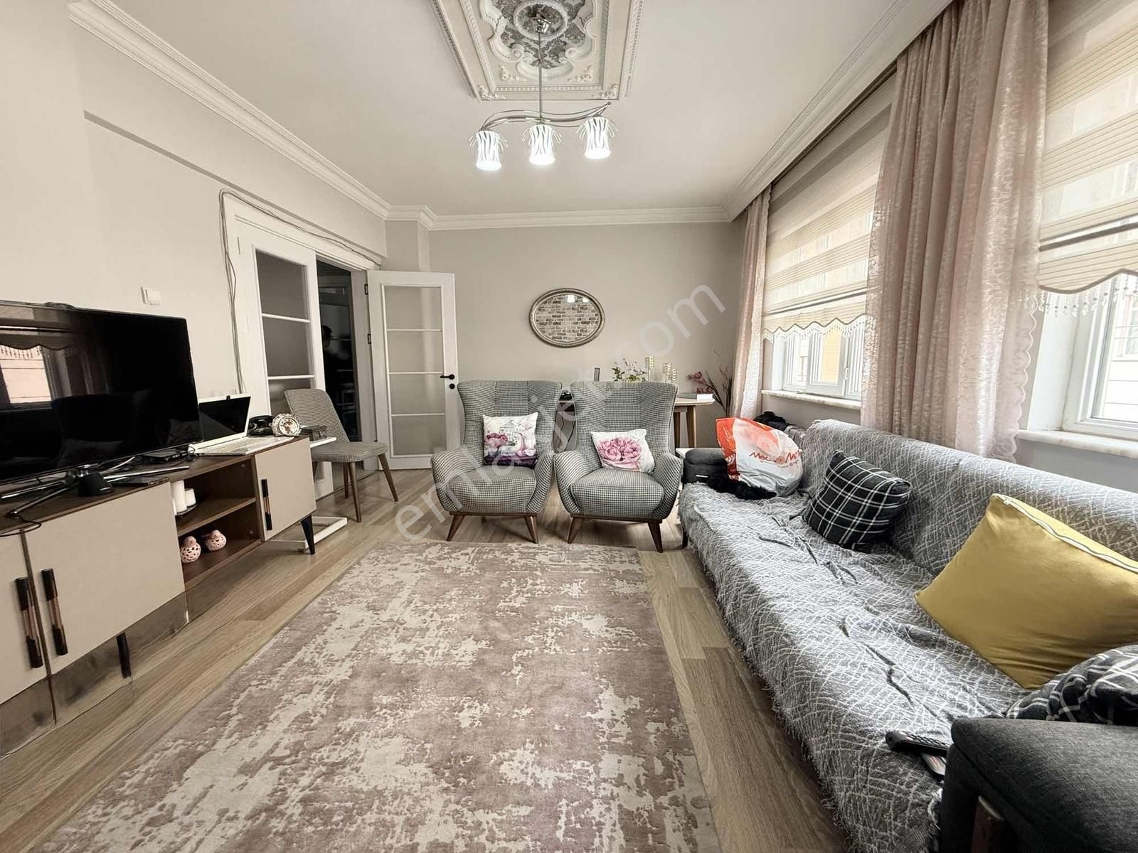 Özbey Emlaktan Gökmeydan Mh Ara Kat Geniş Bakımlı 3+1 Daire - Görsel 3