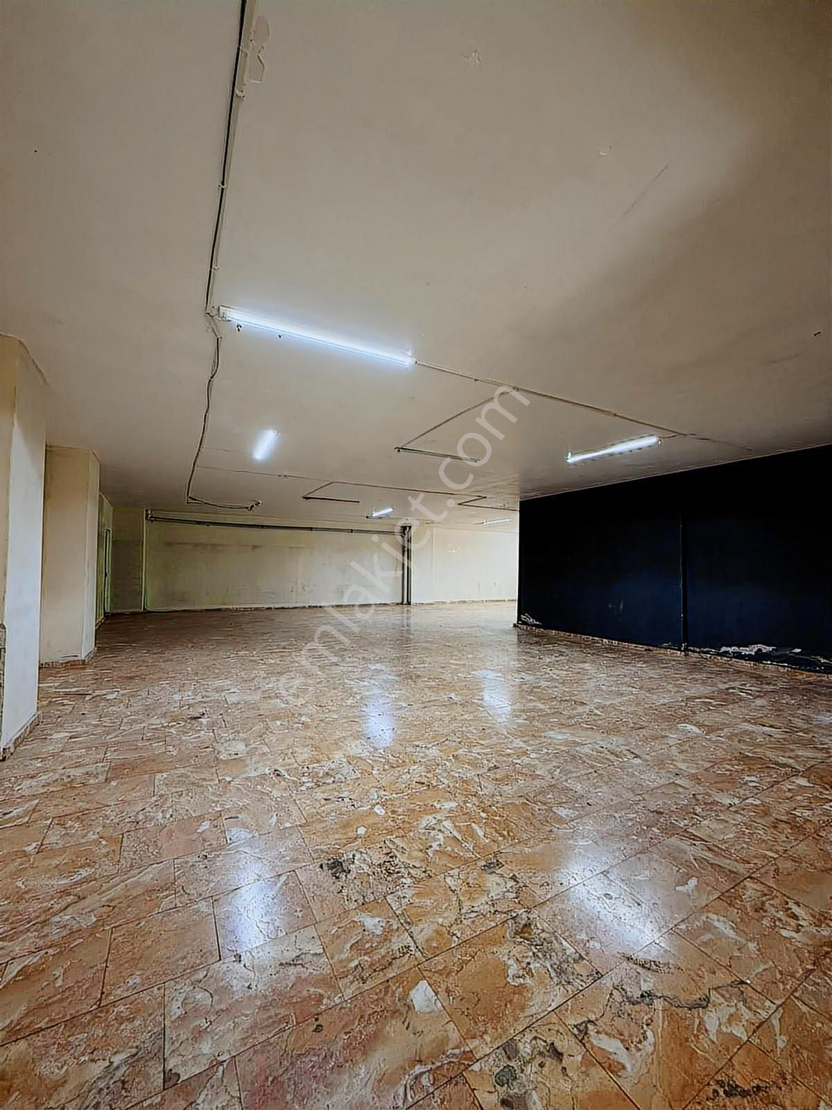 Üçevler'de Üç Katlı Net 1000m2li Cadde Üzeri Kiralık Dükkan - Görsel 16