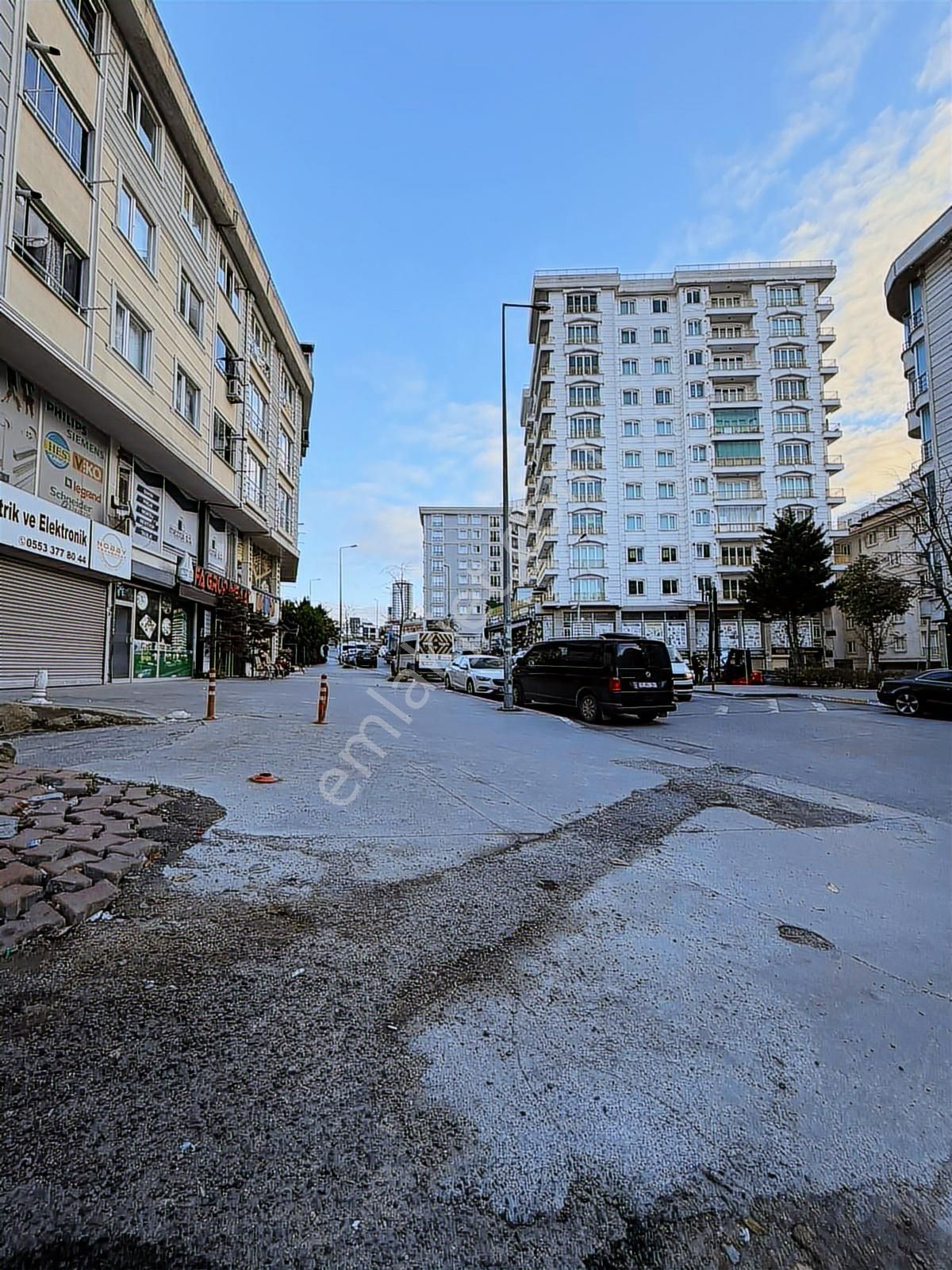 Üçevler'de Üç Katlı Net 1000m2li Cadde Üzeri Kiralık Dükkan - Görsel 23