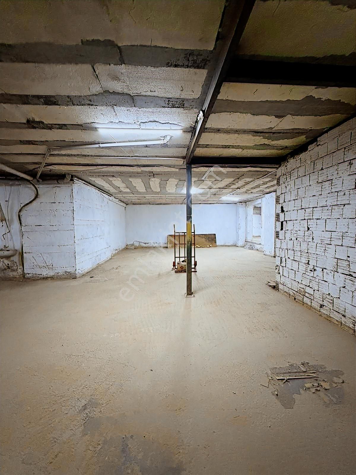 Üçevler'de Üç Katlı Net 1000m2li Cadde Üzeri Kiralık Dükkan - Görsel 27