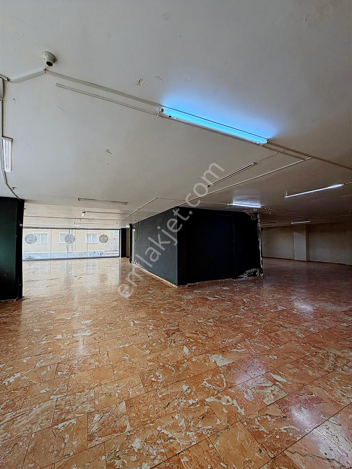 Üçevler'de Üç Katlı Net 1000m2li Cadde Üzeri Kiralık Dükkan - Görsel 28