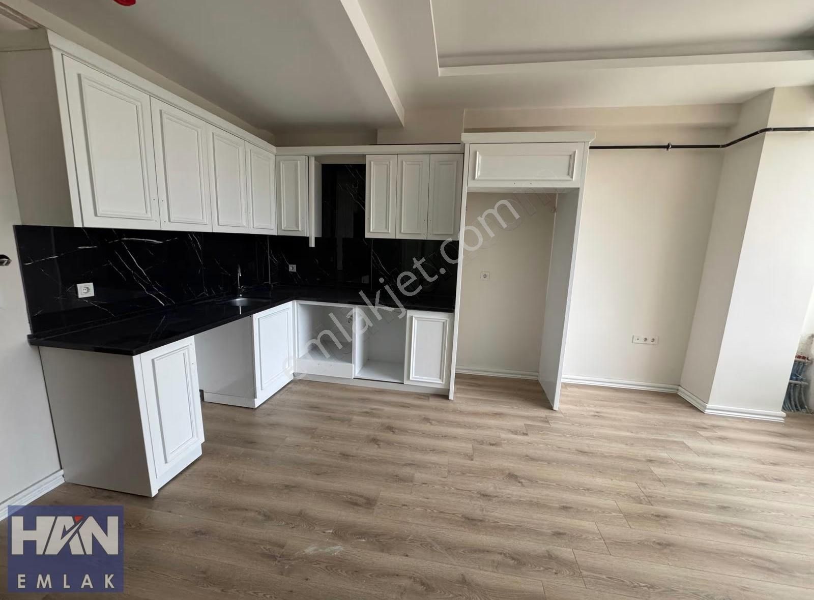 Han Emlak'tan Akdeniz Mah'de Site İçi 2+1 Satılık Daire - Görsel 12