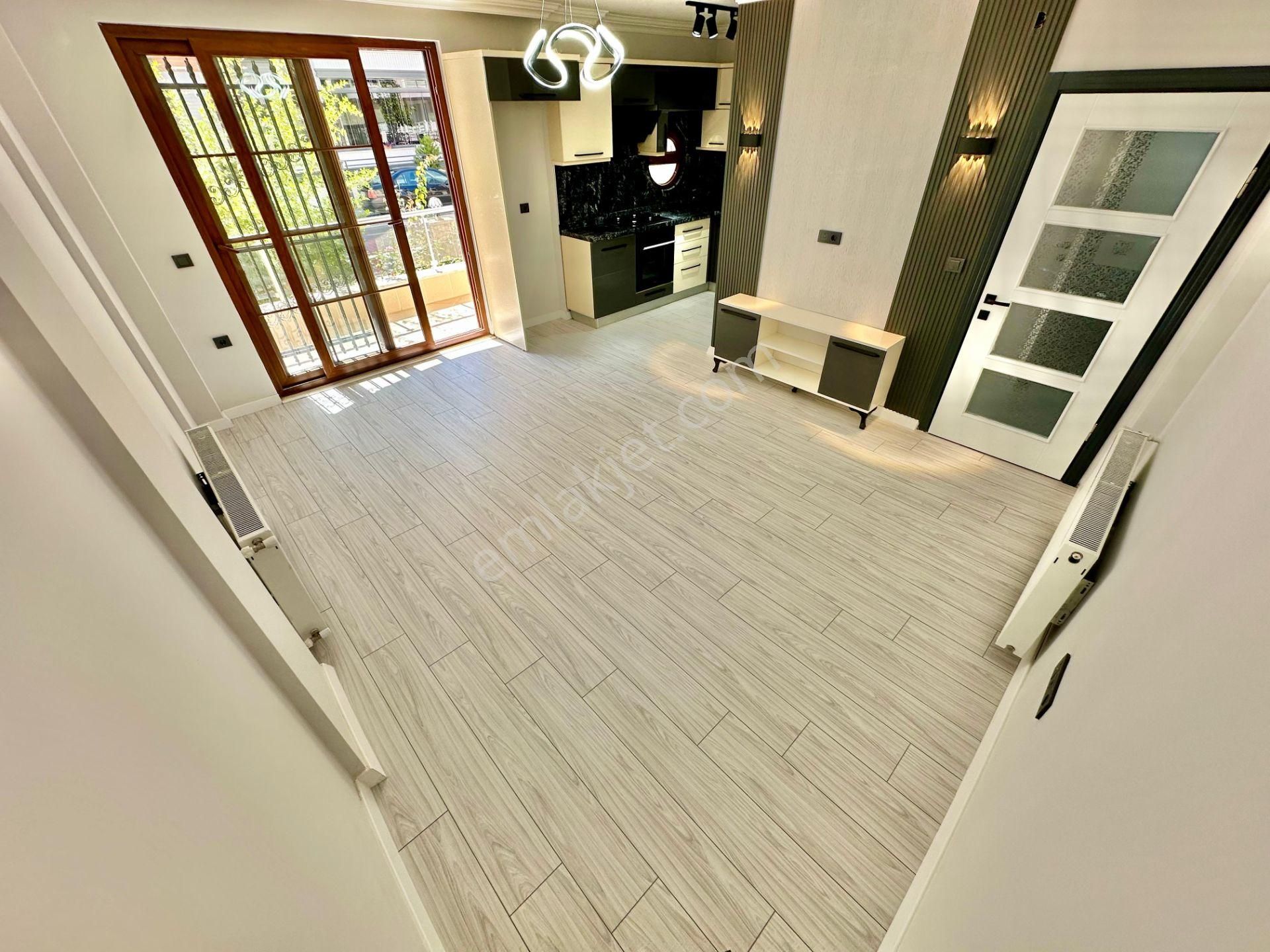 ꧁ay Emlaktan꧂akçay'da Müstakil Tadında Muhteşem Konumlu Ön Cephe Doğalgazlı Satılık 3+1 Lüx Daire