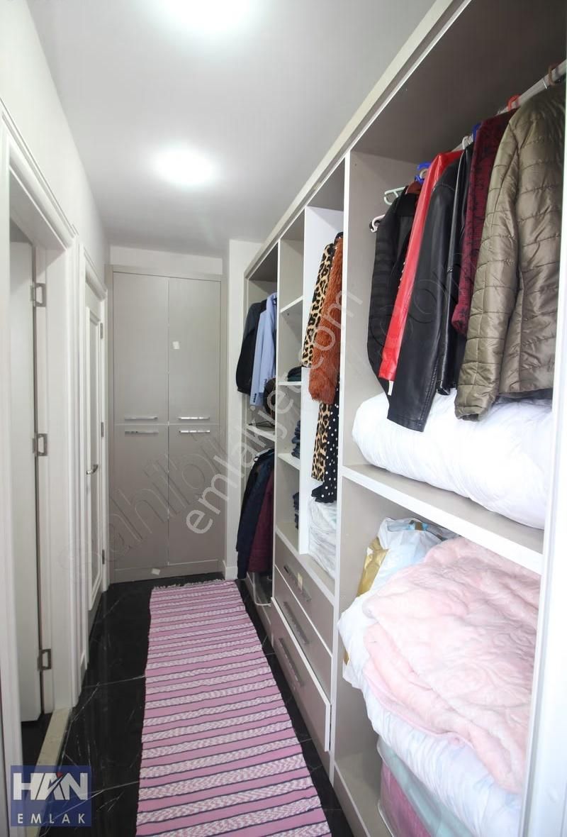 Han Emlak'tan Yeni Mahalle'de Doğalgazlı Merkezi Konumda 4+1 - Görsel 3